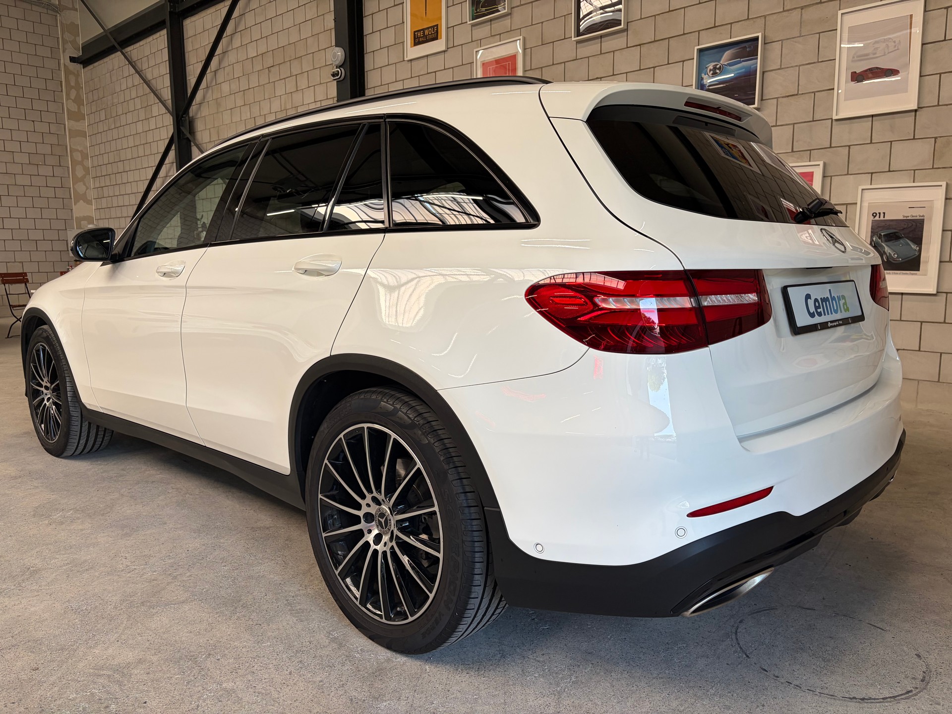 MERCEDES-BENZ GLC 250 4Matic 9G-Tronic-showroom-element-2