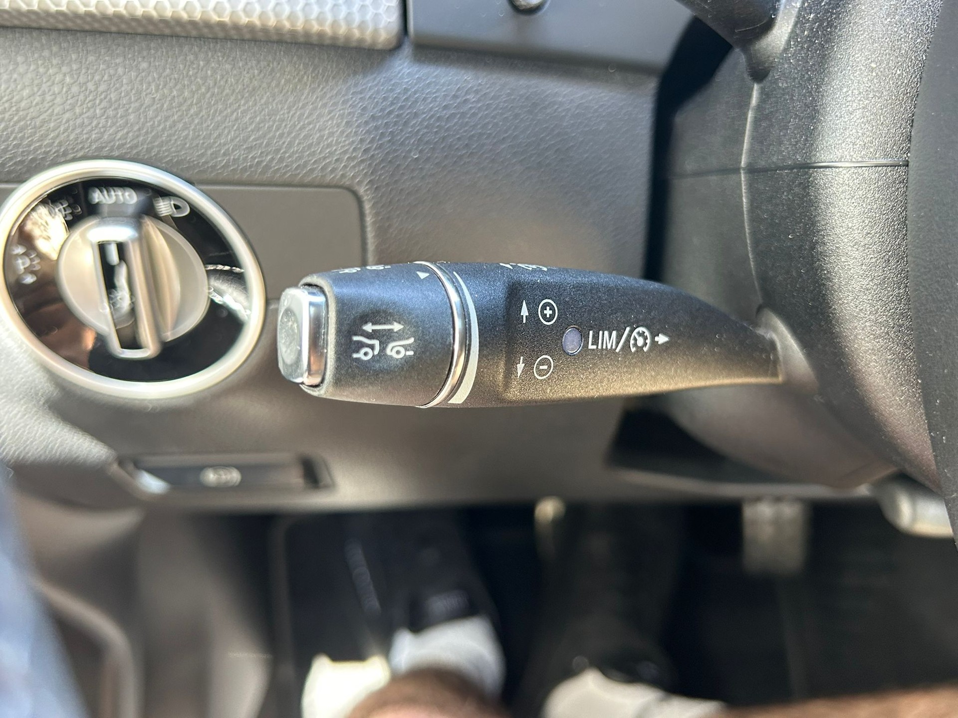 MERCEDES-BENZ B 200 7G-DCT-image-11