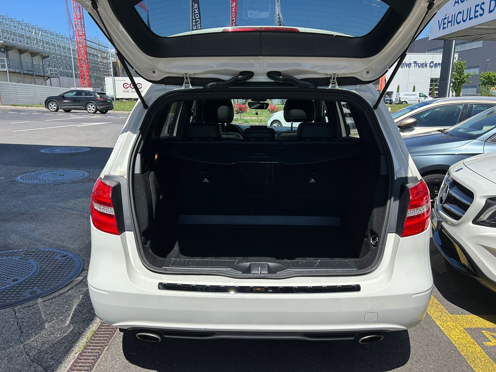 MERCEDES-BENZ B 200 7G-DCT-image-4