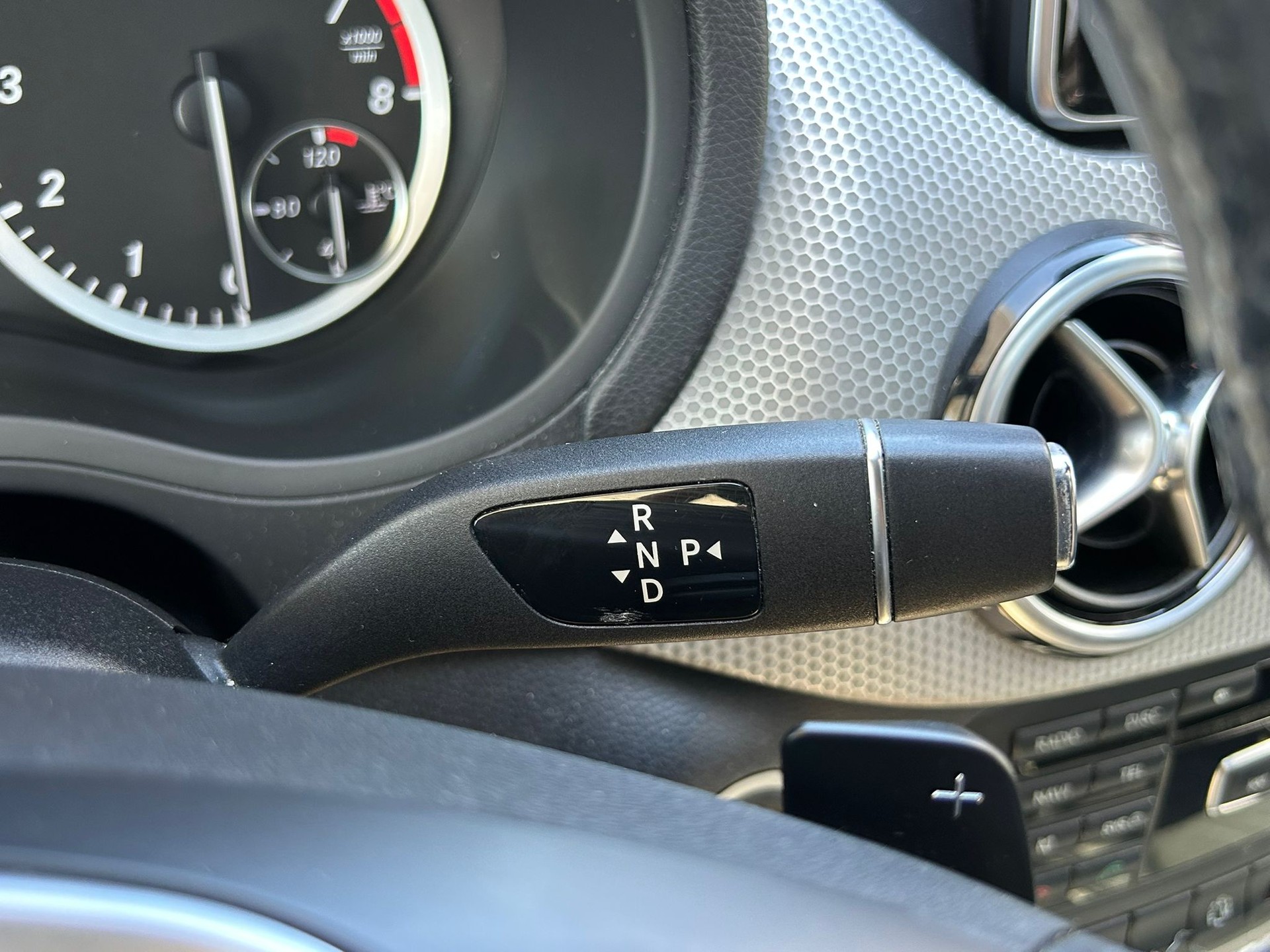 MERCEDES-BENZ B 200 7G-DCT-image-12