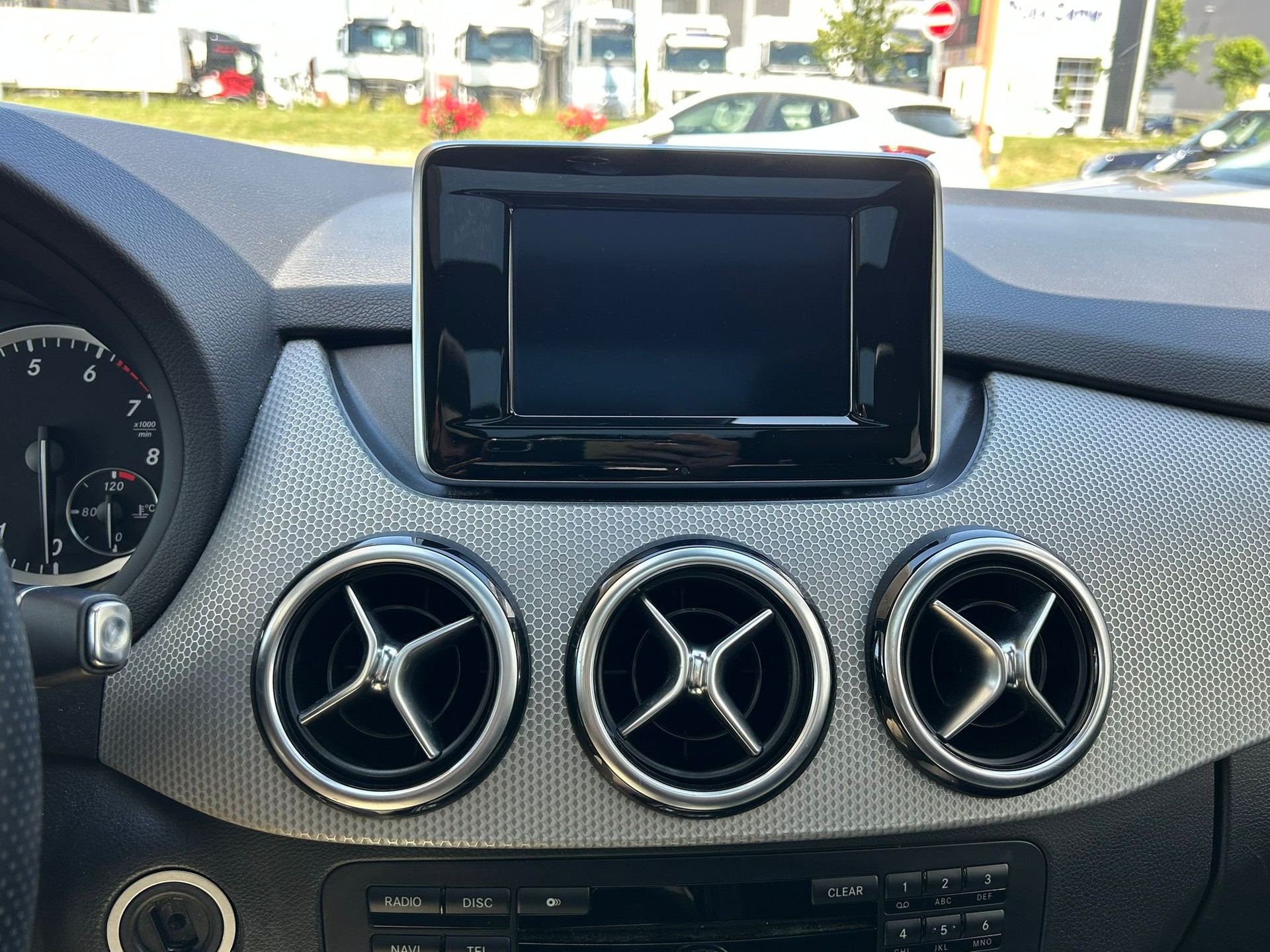 MERCEDES-BENZ B 200 7G-DCT-image-14