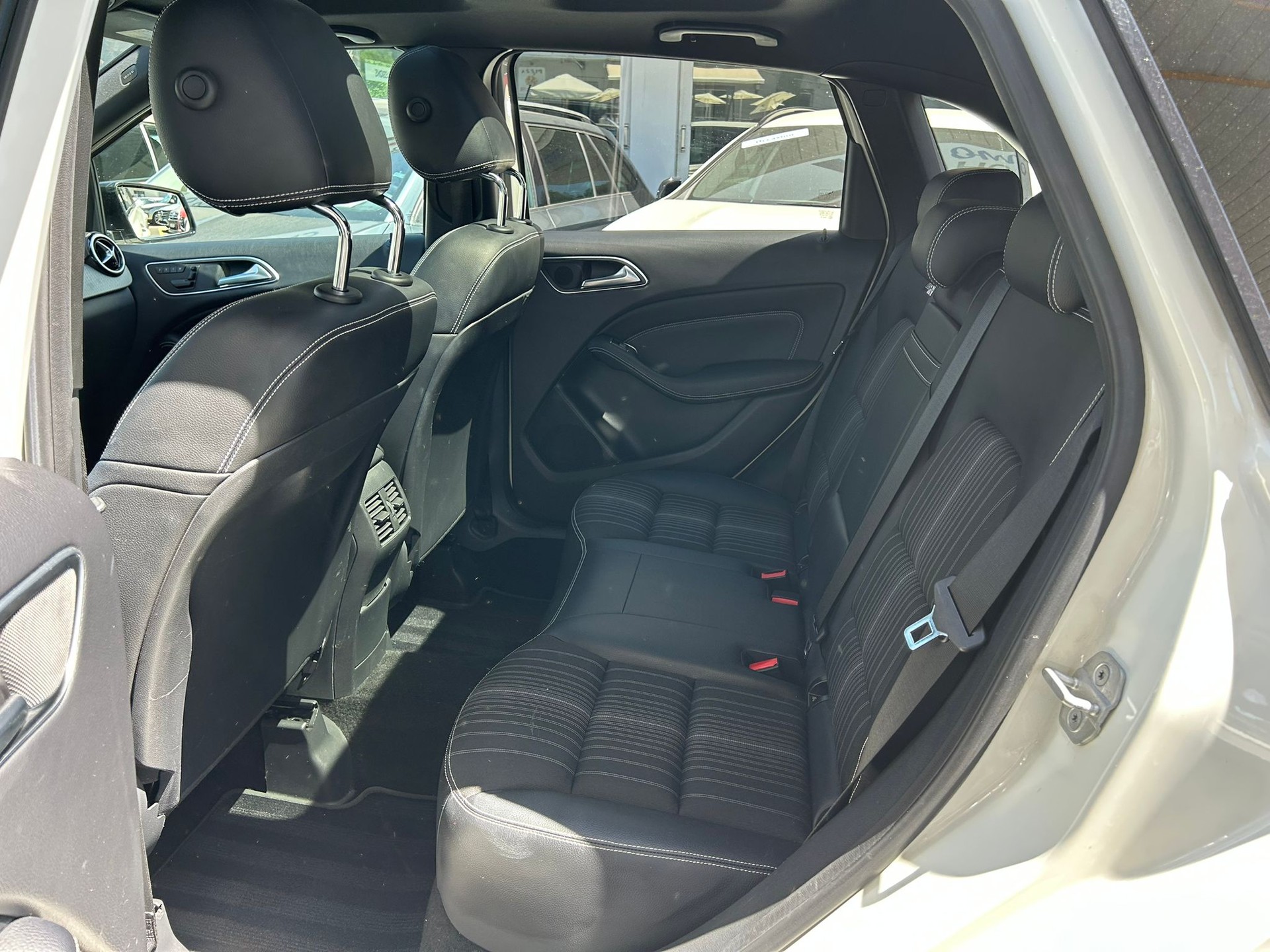 MERCEDES-BENZ B 200 7G-DCT-image-5