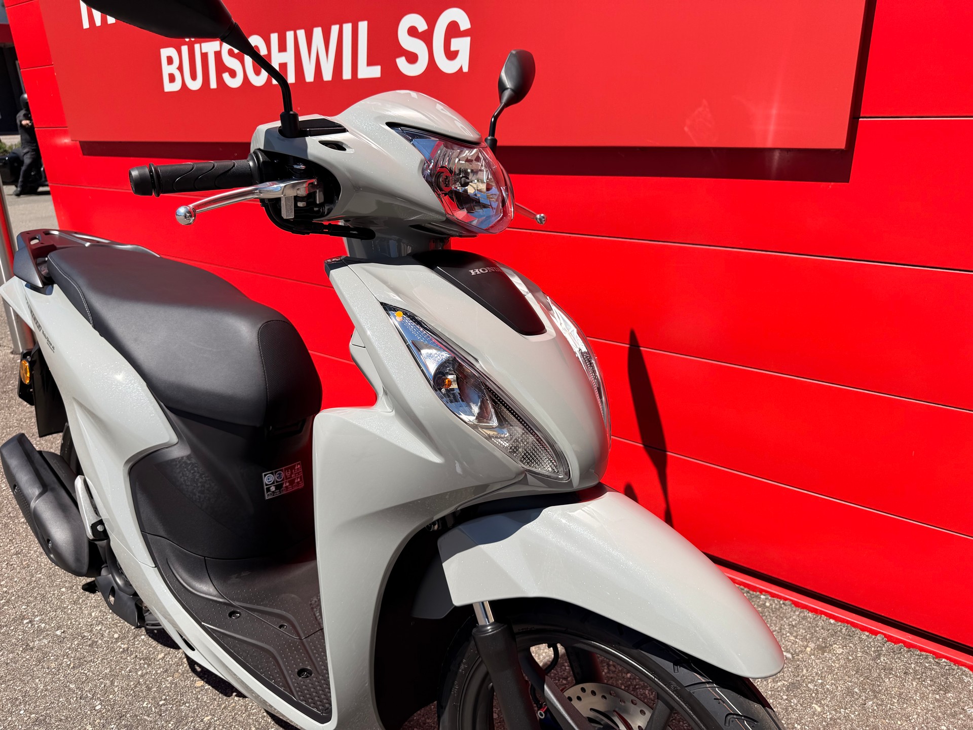 HONDA NSC Vision 110-showroom-element-2