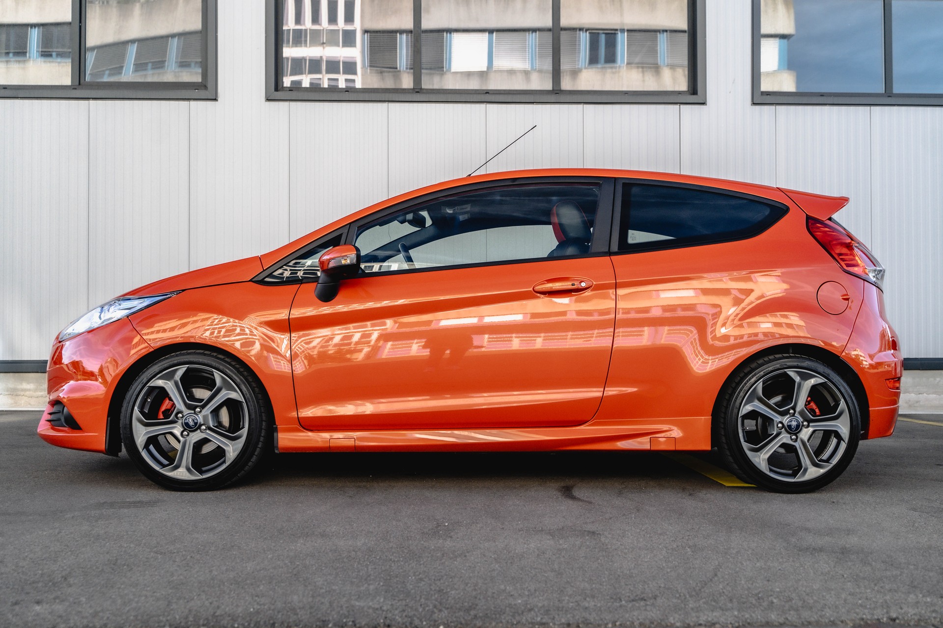 FORD Fiesta 1.6 SCTi ST-2 * AB MFK * TRAUMHAFTE AUSSTATUNG * 8-FACH BEREIFT *-image-9