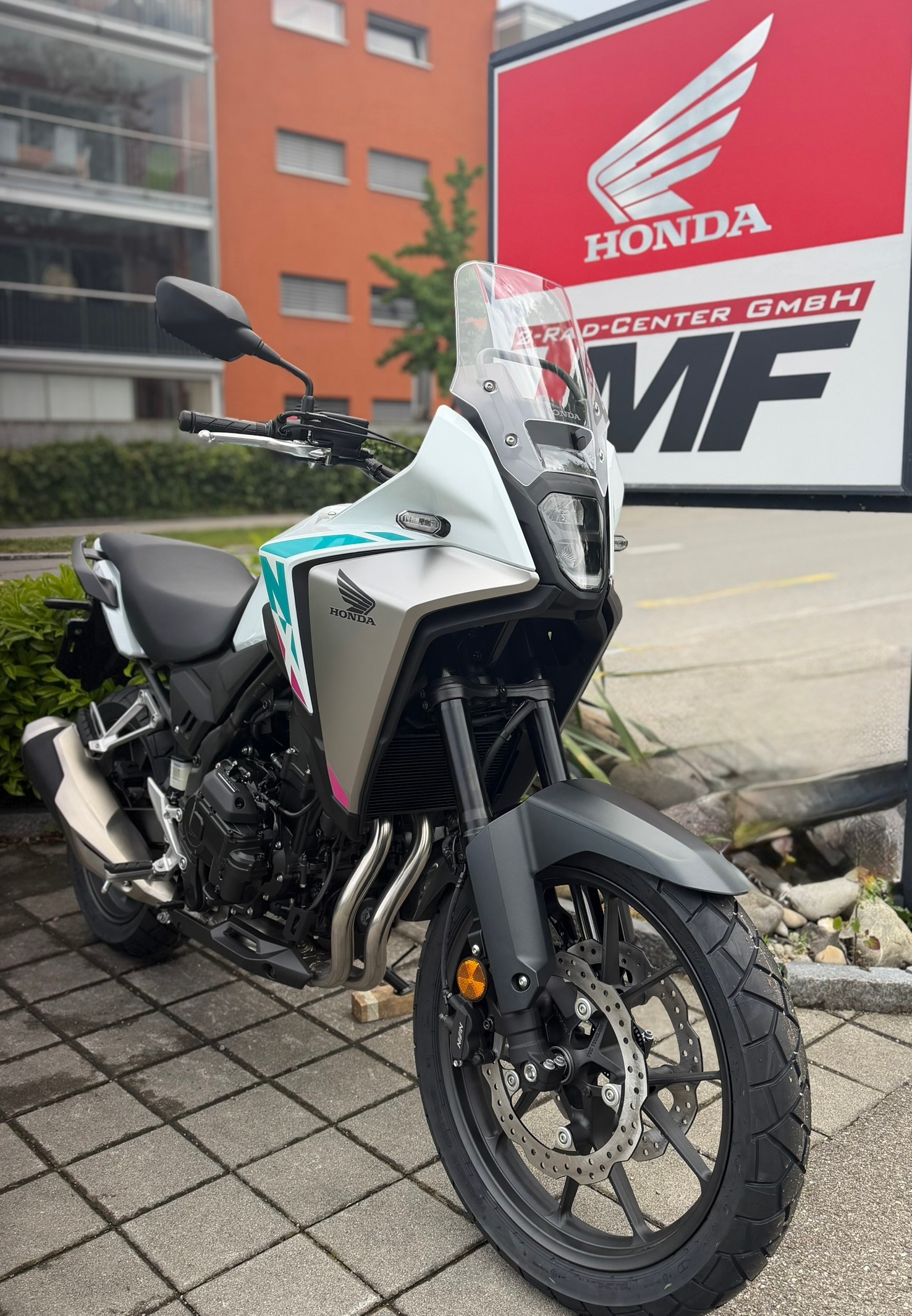 HONDA E CLUTCH VERSION-showroom-element-2