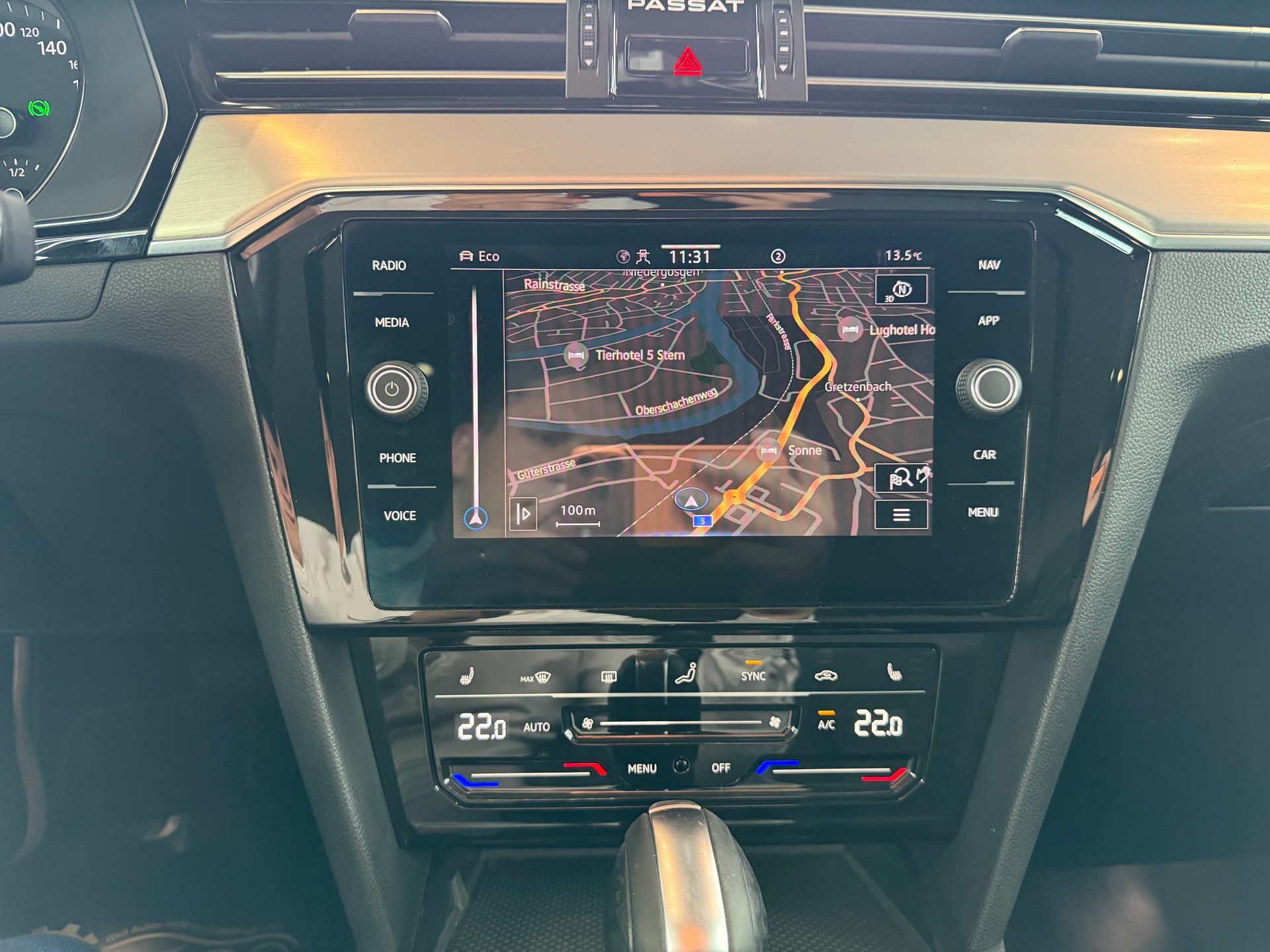 VW Passat 2.0 TDI BMT Elegance 4Motion DSG-image-17