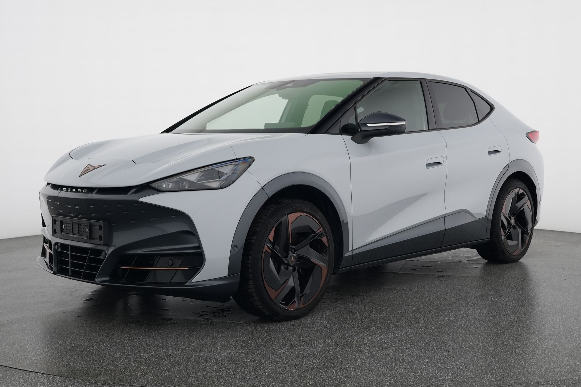 CUPRA Tavascan Type 9 77 kWh Adrenaline-image-0