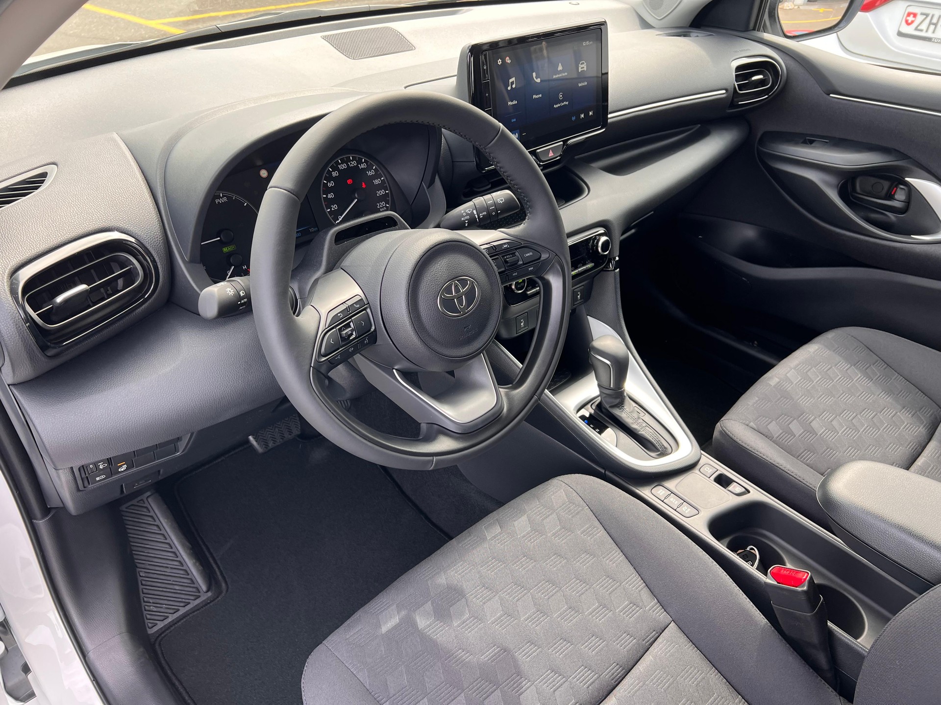 TOYOTA Yaris 1.5 VVT-i HSD Comfort-image-7