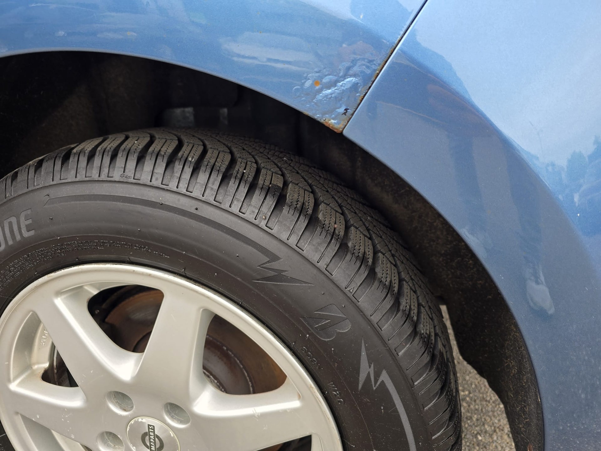 VW Golf 2.0 TDI Highline 4Motion-image-11