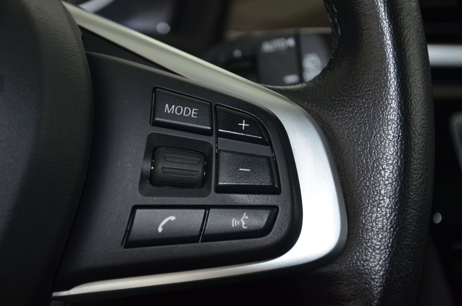 BMW X1 xDrive 18d Steptronic-image-22