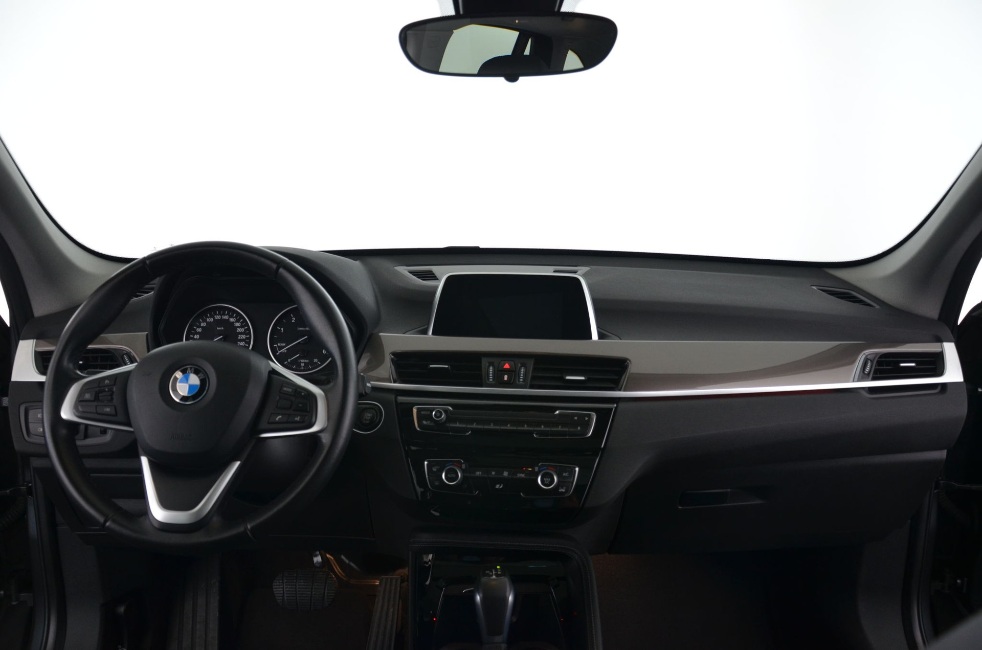 BMW X1 xDrive 18d Steptronic-image-12