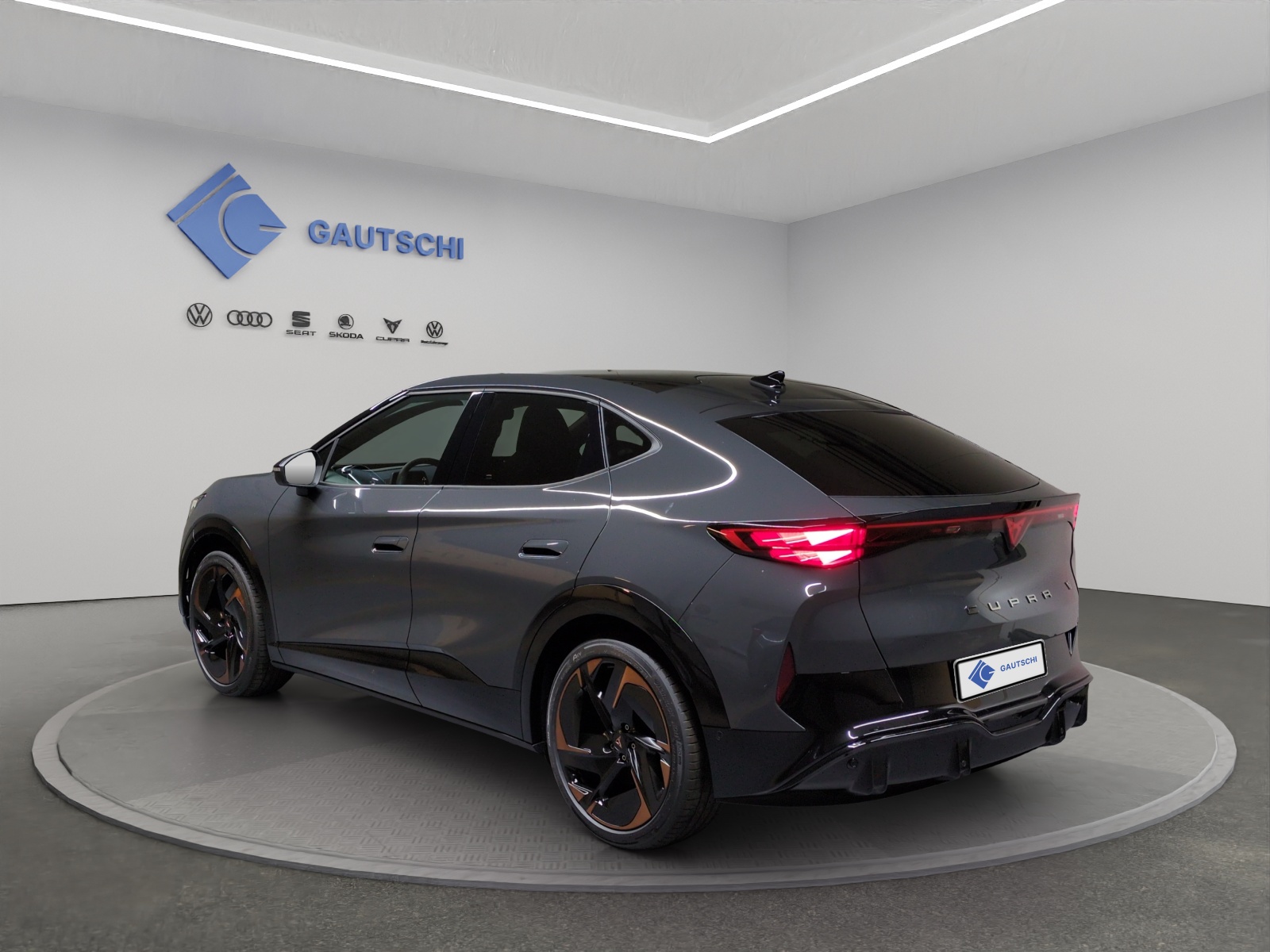 CUPRA Tavascan Type 9 77 kWh VZ Adrenaline-image-2