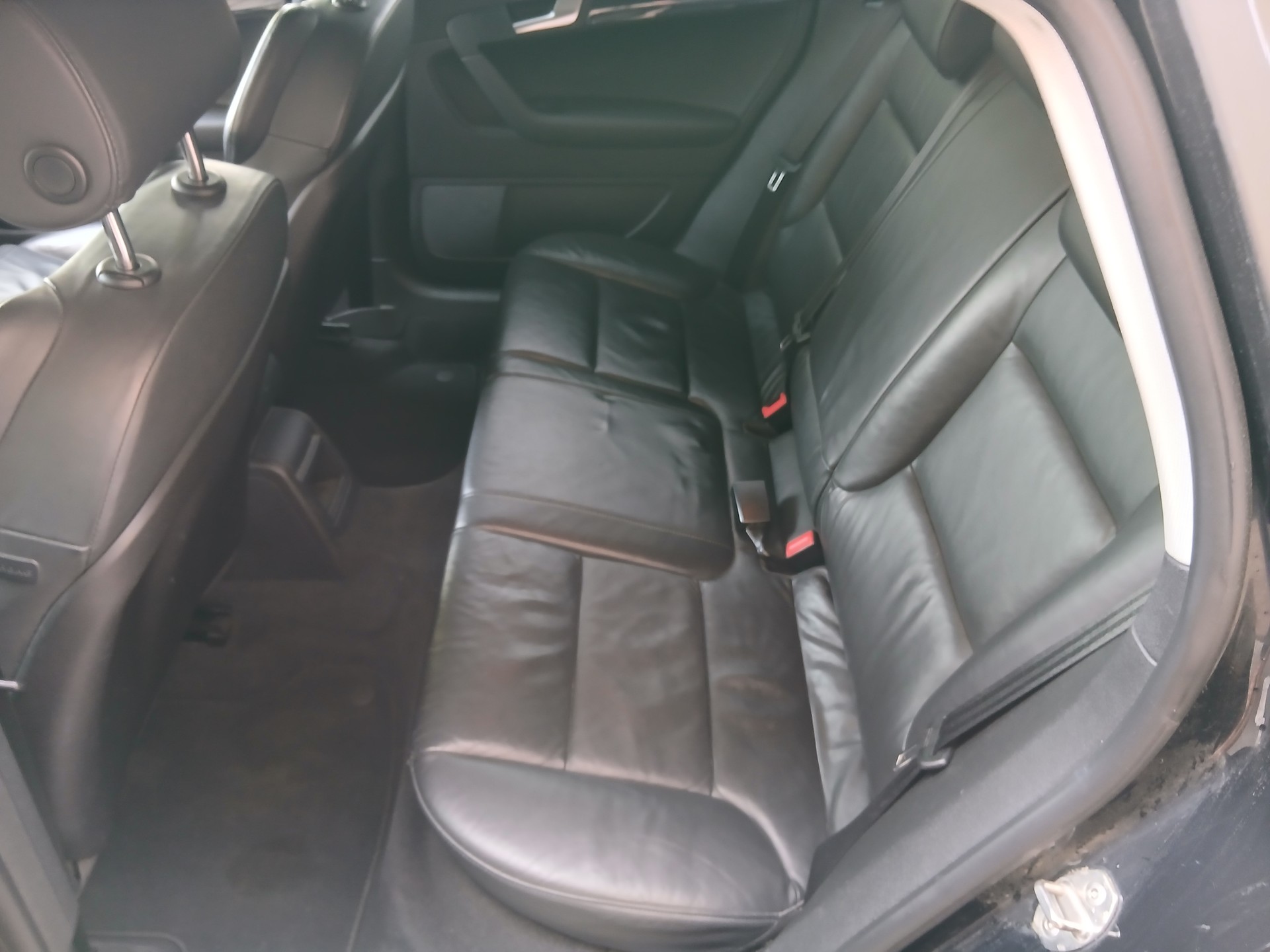 AUDI A3 Sportback 1.6 FSI Ambition-image-9