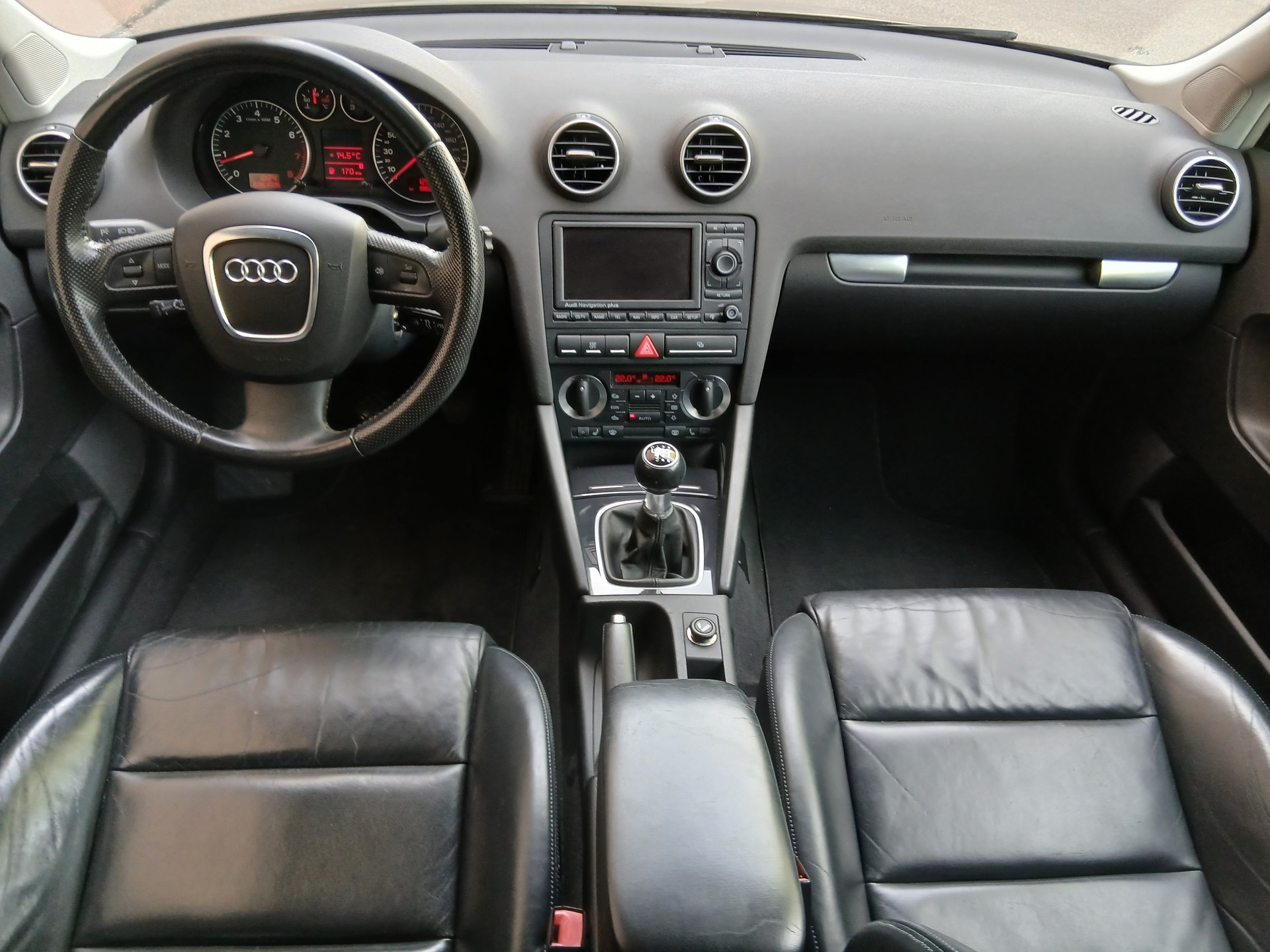 AUDI A3 Sportback 1.6 FSI Ambition-image-7