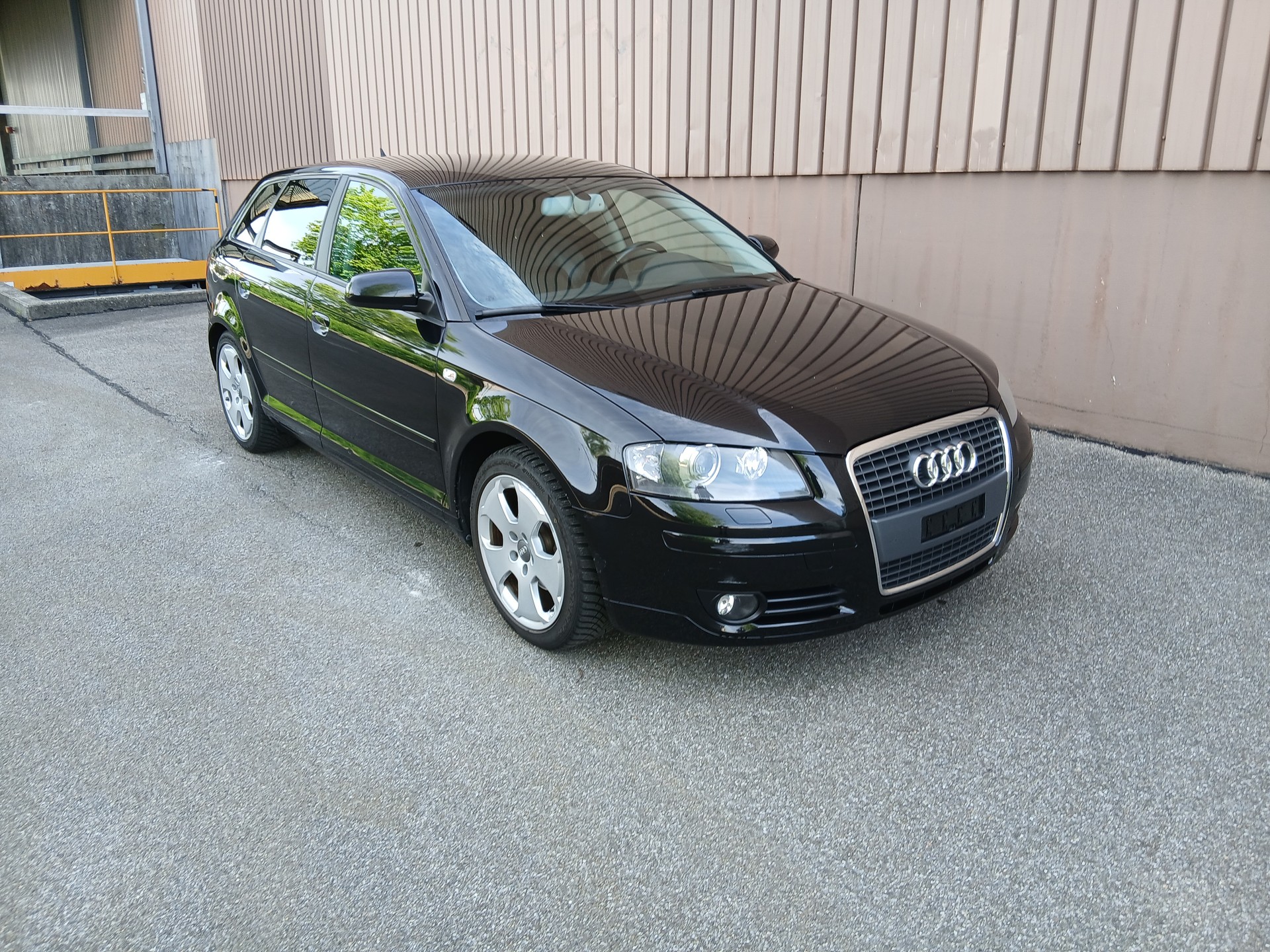 AUDI A3 Sportback 1.6 FSI Ambition-image-5