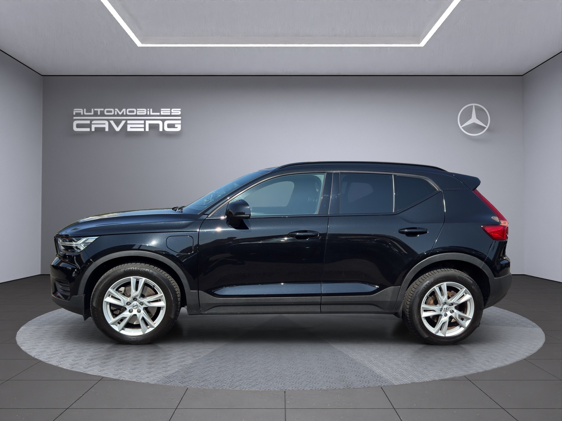 VOLVO XC40 T4 TwE R-Design DCT-showroom-element-1