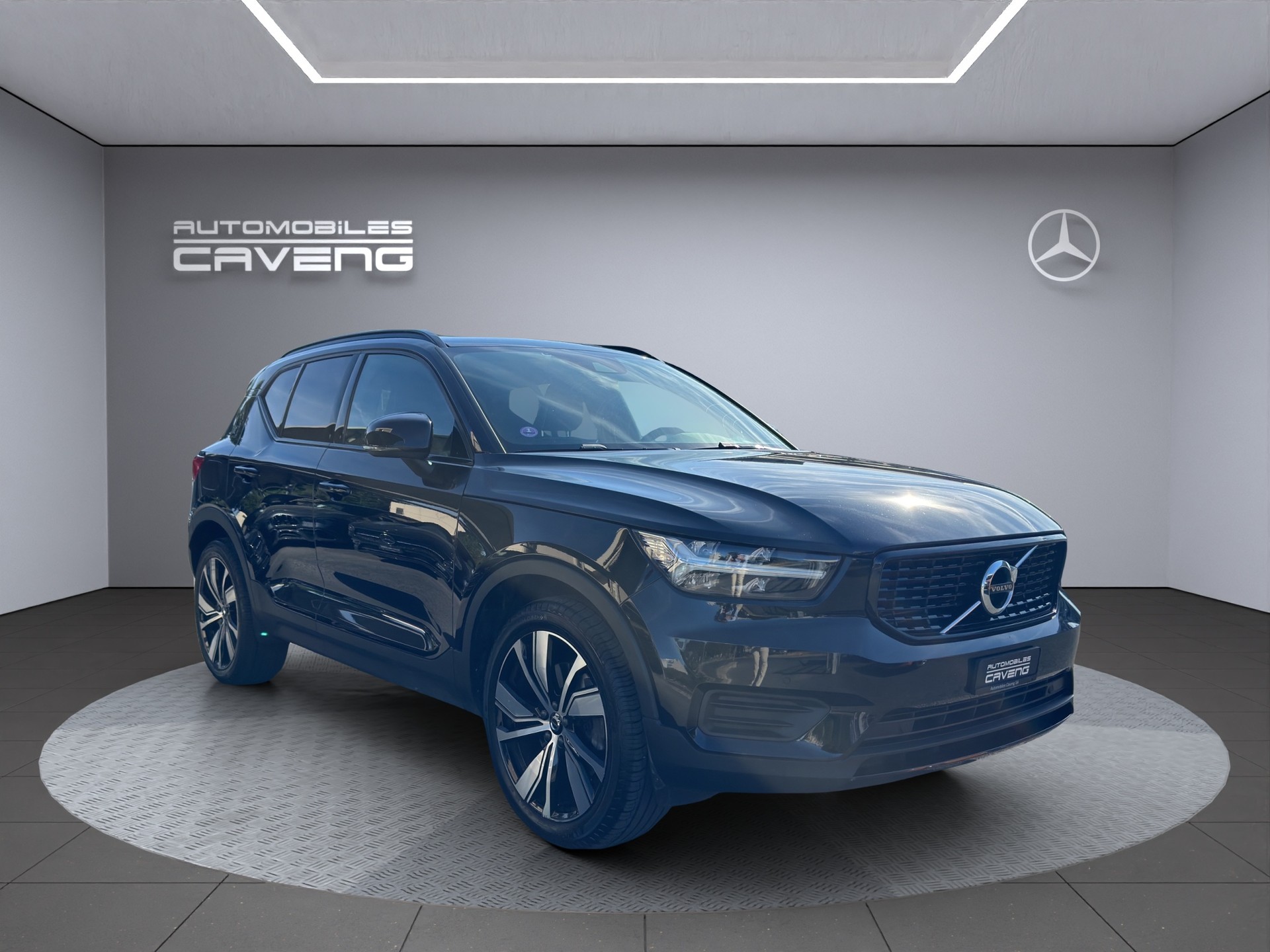 VOLVO XC40 T4 TwE R-Design DCT-image-6