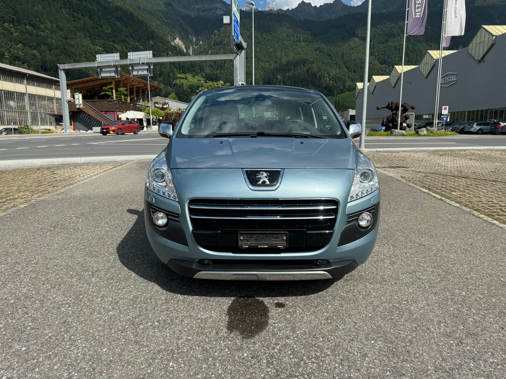 PEUGEOT 3008 HYbrid4 2.0 HDI EGS6-image-4