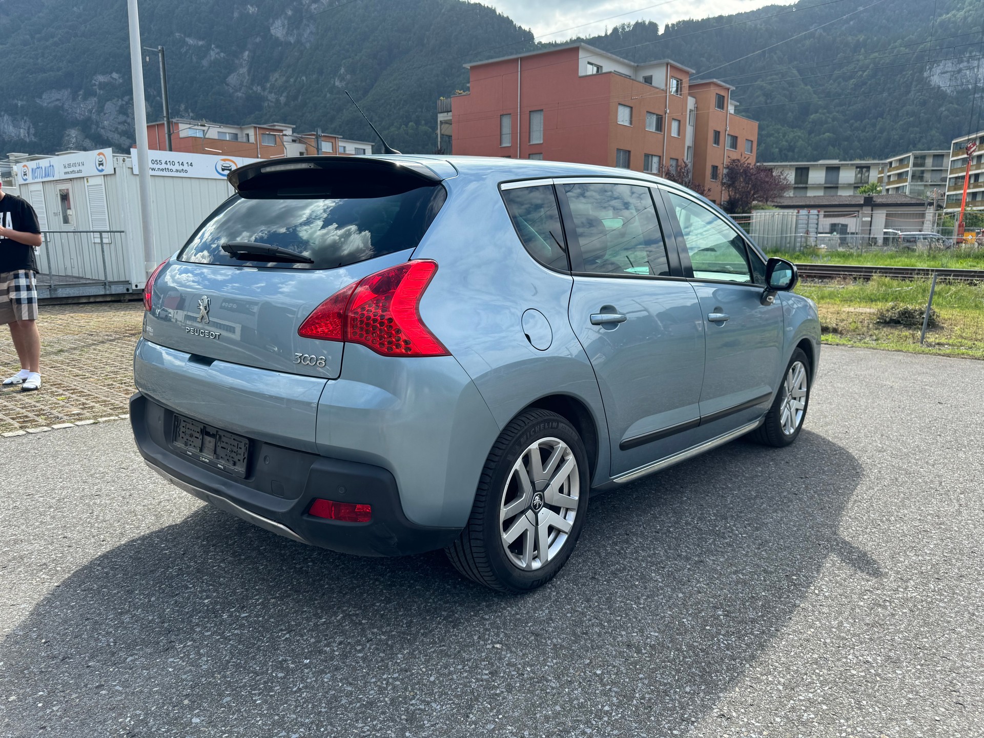 PEUGEOT 3008 HYbrid4 2.0 HDI EGS6-image-3