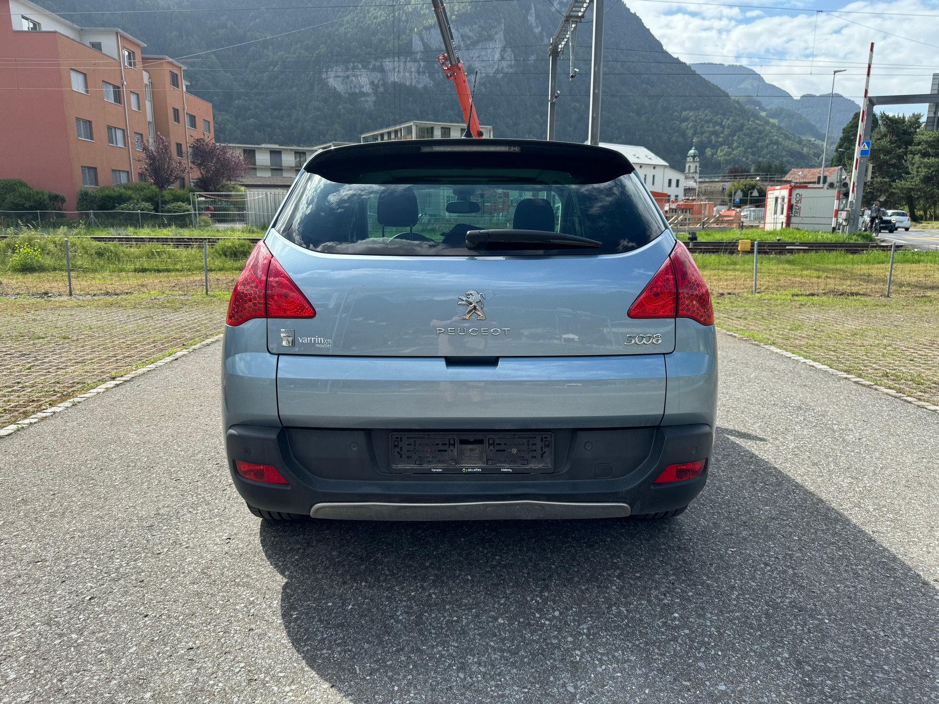 PEUGEOT 3008 HYbrid4 2.0 HDI EGS6-image-5