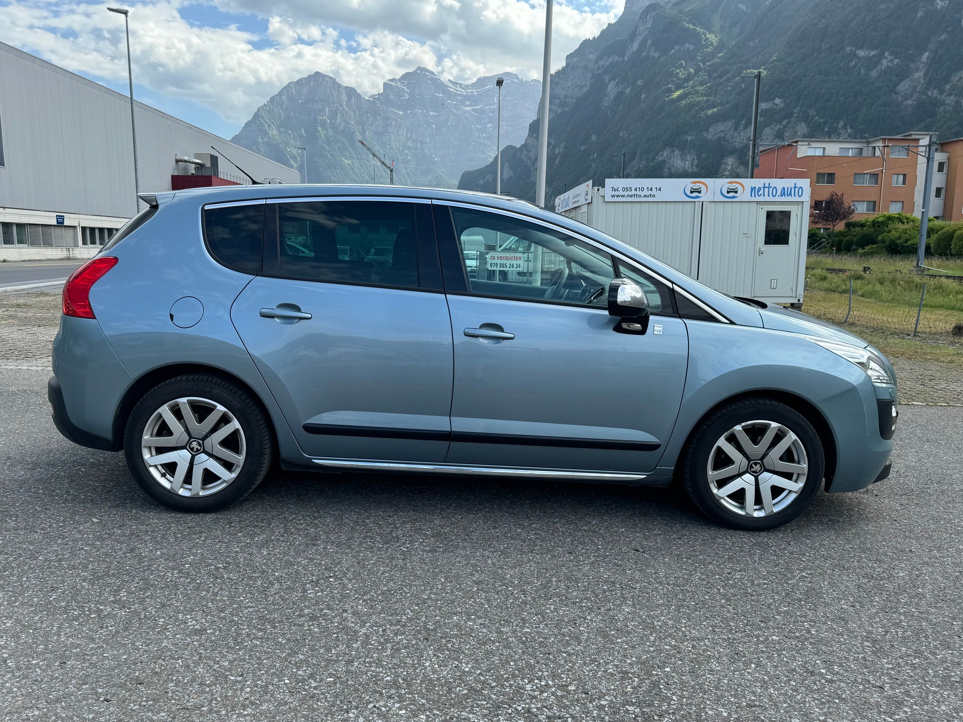 PEUGEOT 3008 HYbrid4 2.0 HDI EGS6-image-7