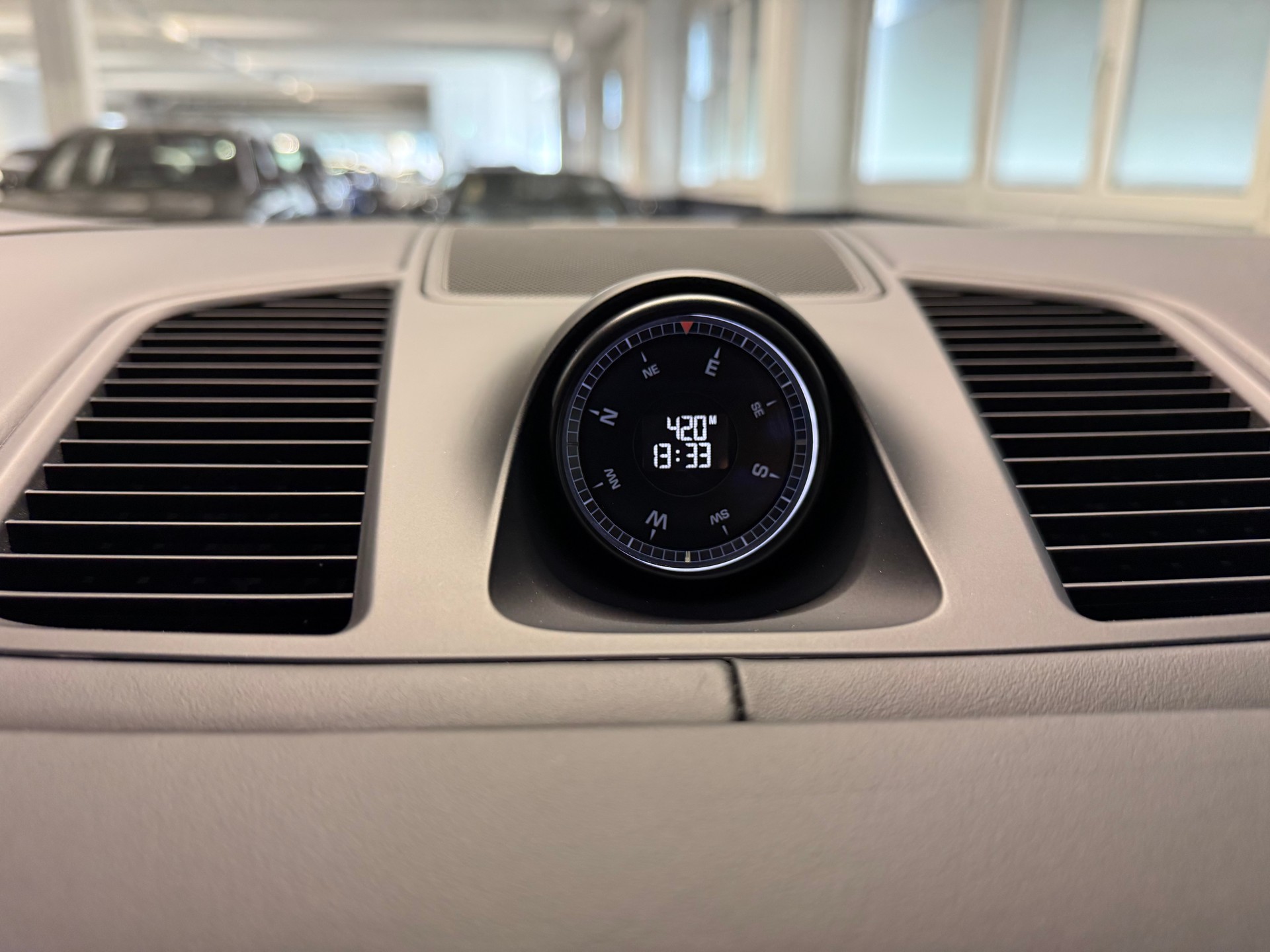 PORSCHE Cayenne E-Hybrid-image-13