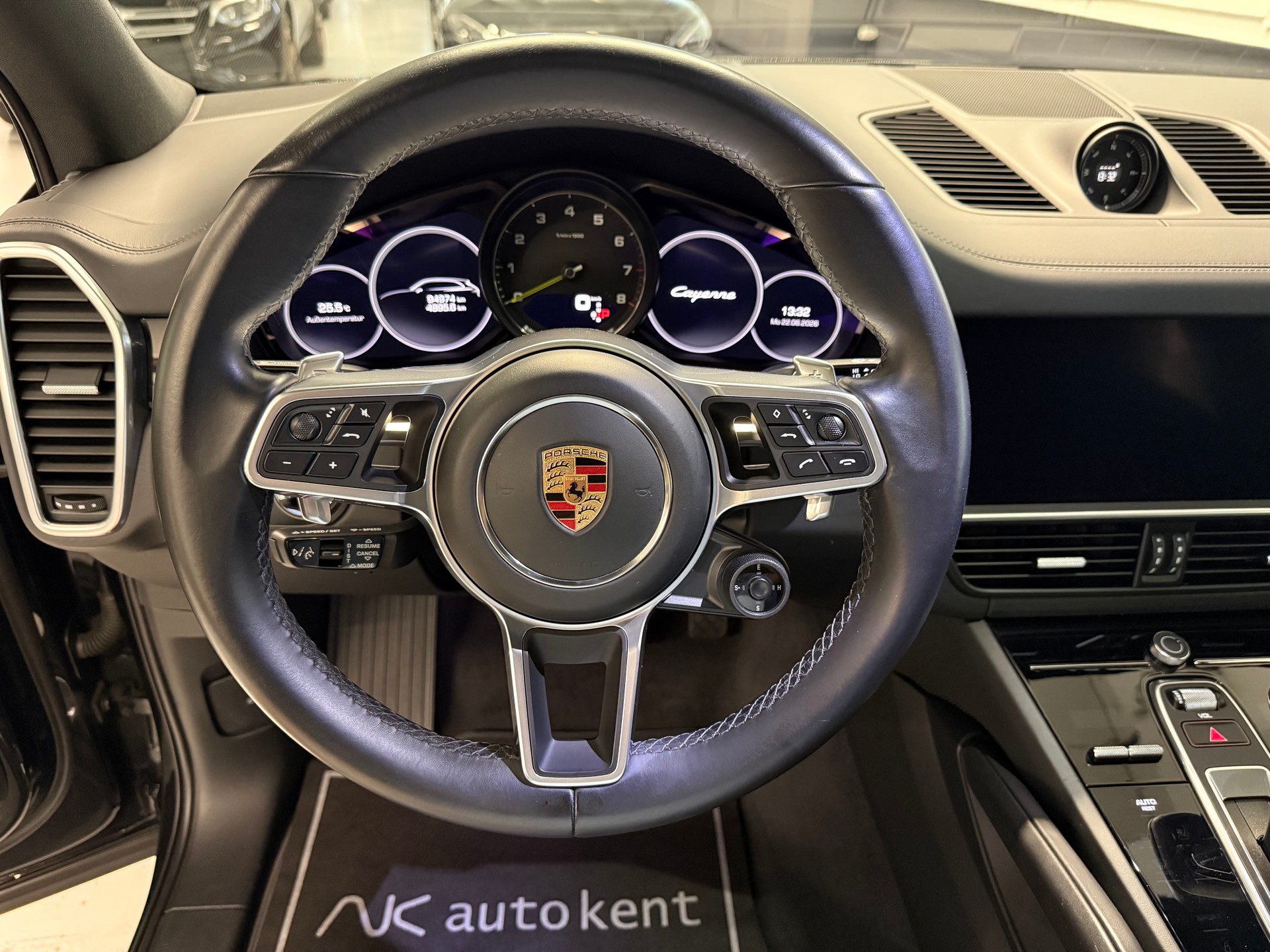 PORSCHE Cayenne E-Hybrid-image-9