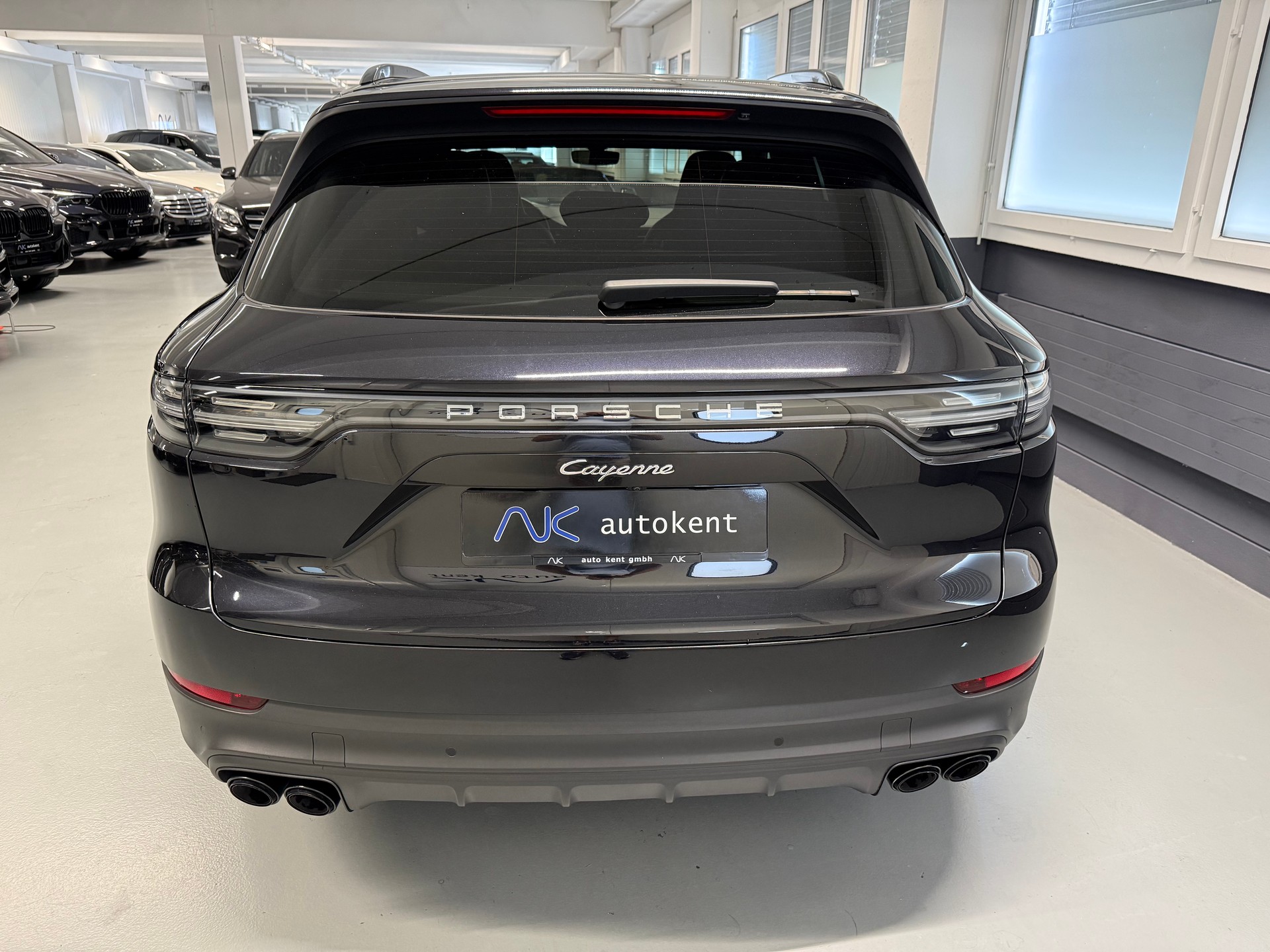 PORSCHE Cayenne E-Hybrid-image-4