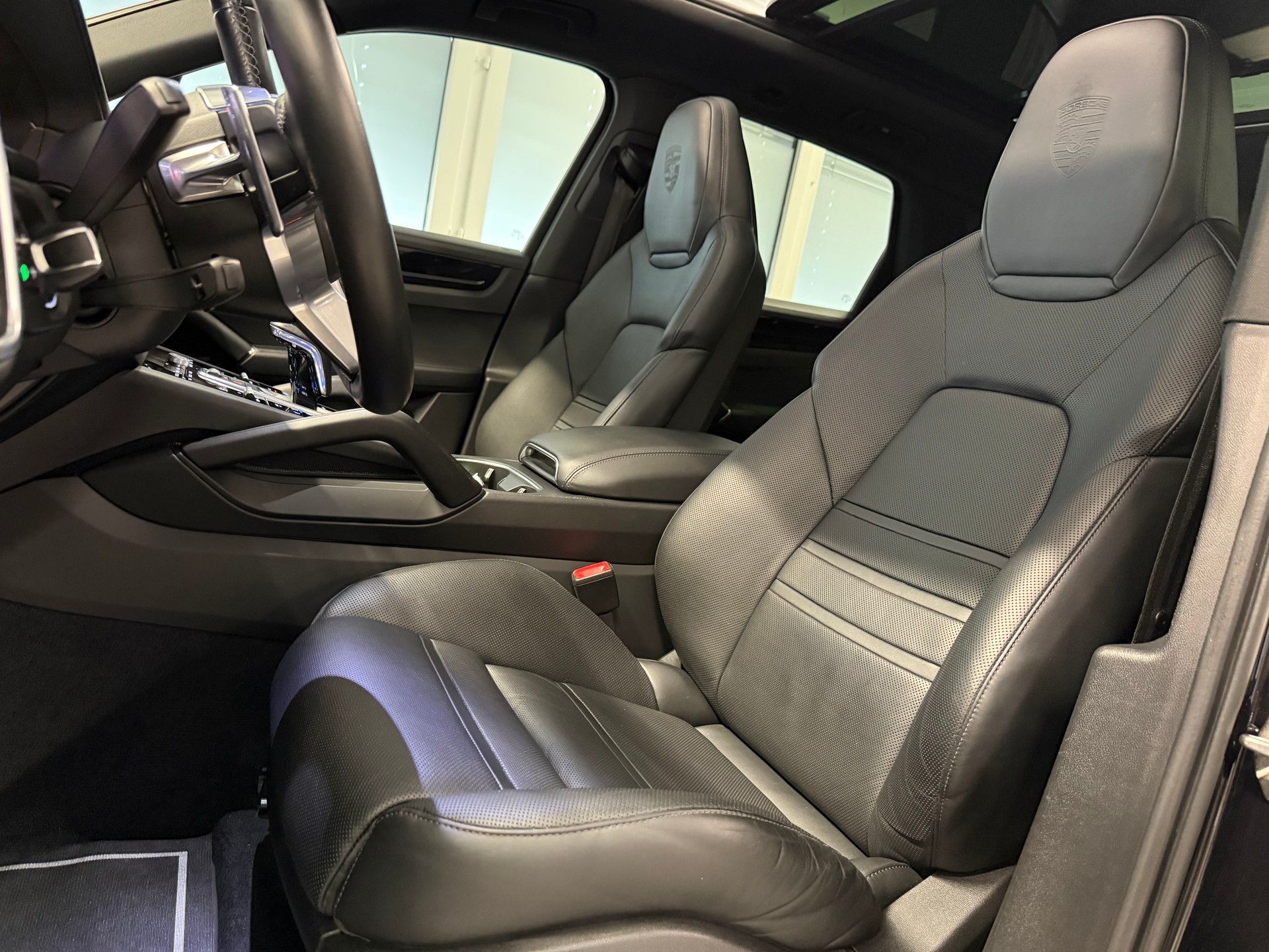 PORSCHE Cayenne E-Hybrid-image-19