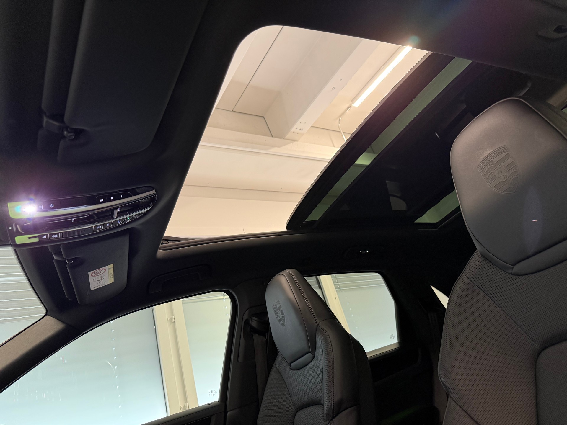 PORSCHE Cayenne E-Hybrid-image-20