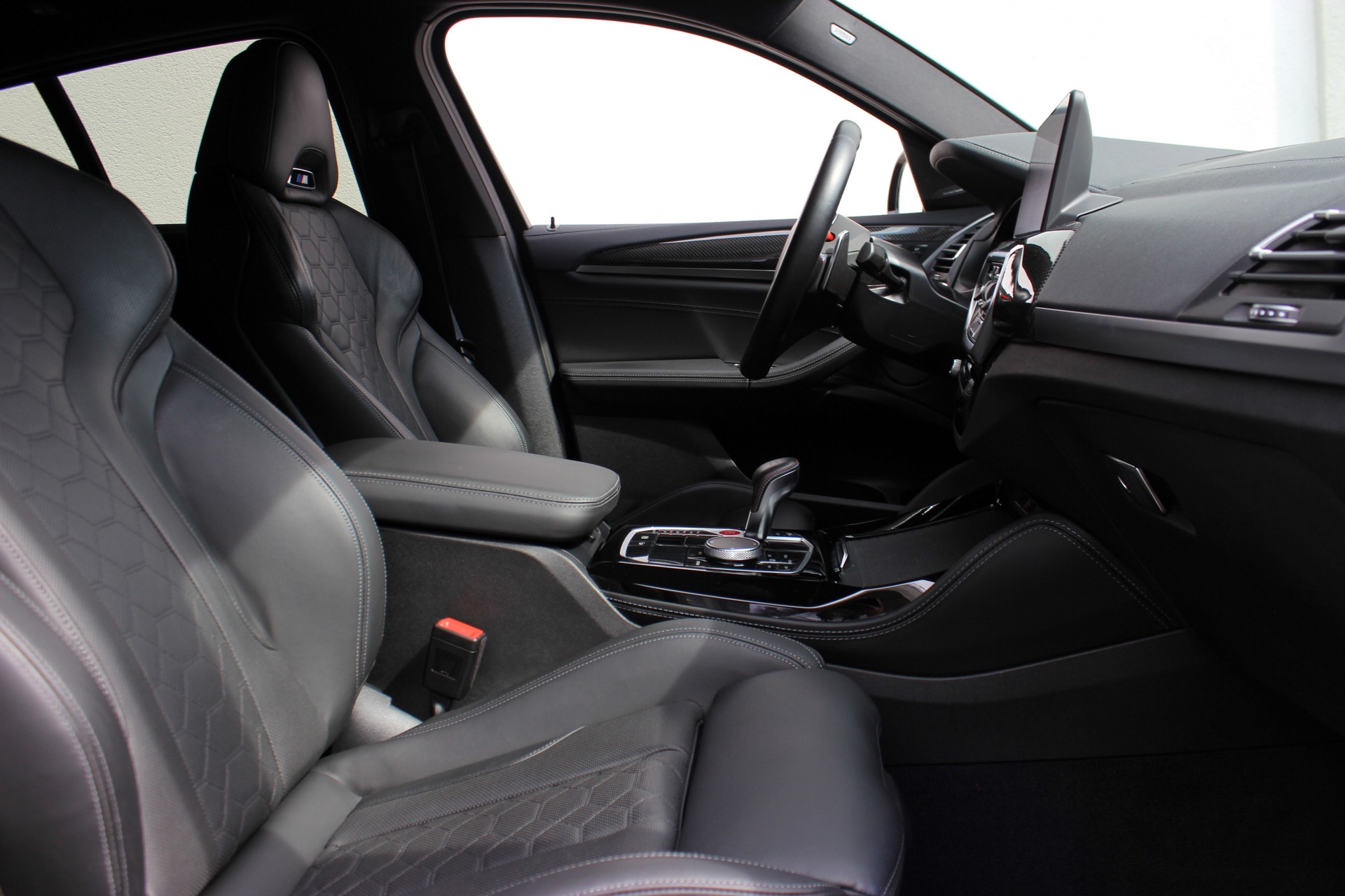 BMW X4M xDrive M Competition-image-15