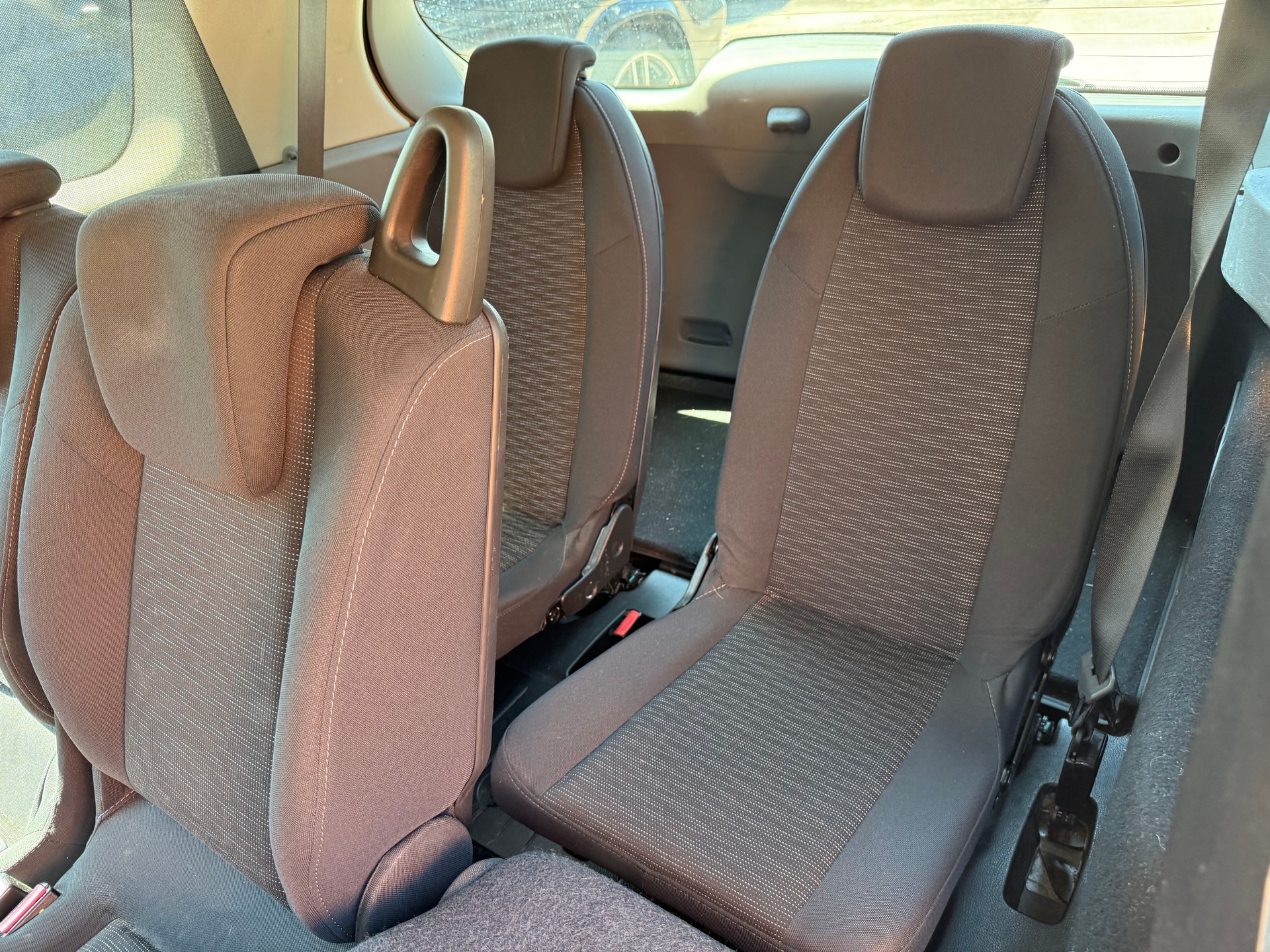 RENAULT Grand Scénic 2.0 dCi Dynamique-image-4