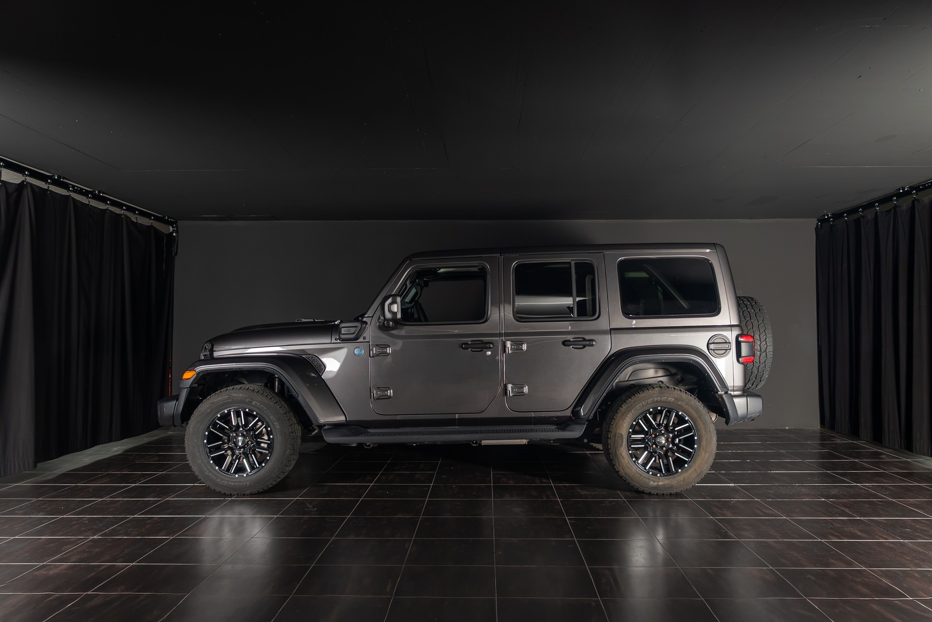 JEEP Wrangler 2.0 PHEV Unlimited 80th Anniversary Automatic-image-1