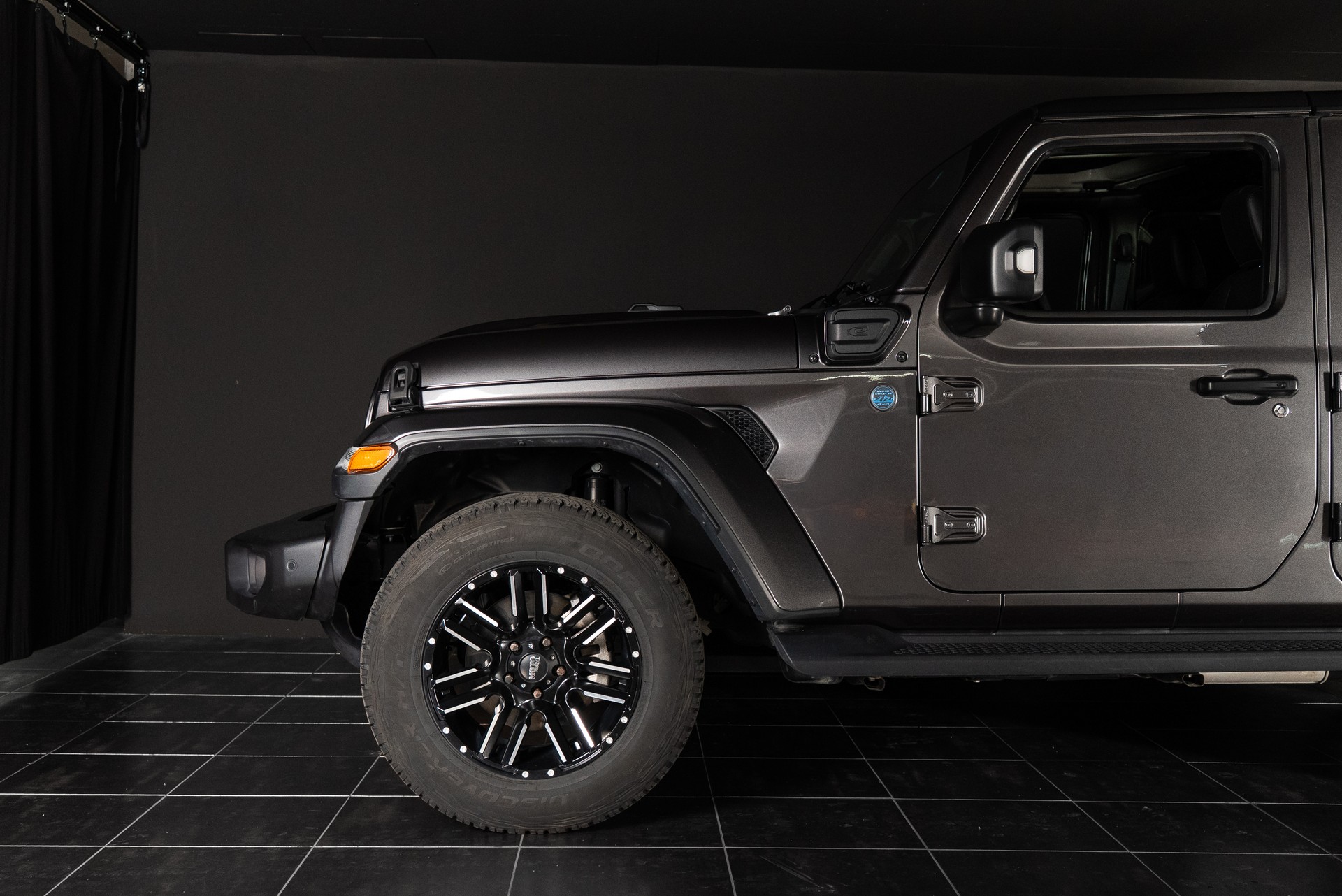 JEEP Wrangler 2.0 PHEV Unlimited 80th Anniversary Automatic-image-2