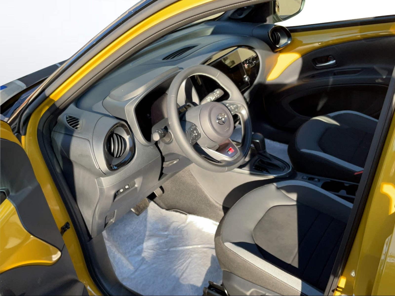 TOYOTA Aygo X 1.5 VVT-i HSD GR Sport-image-11