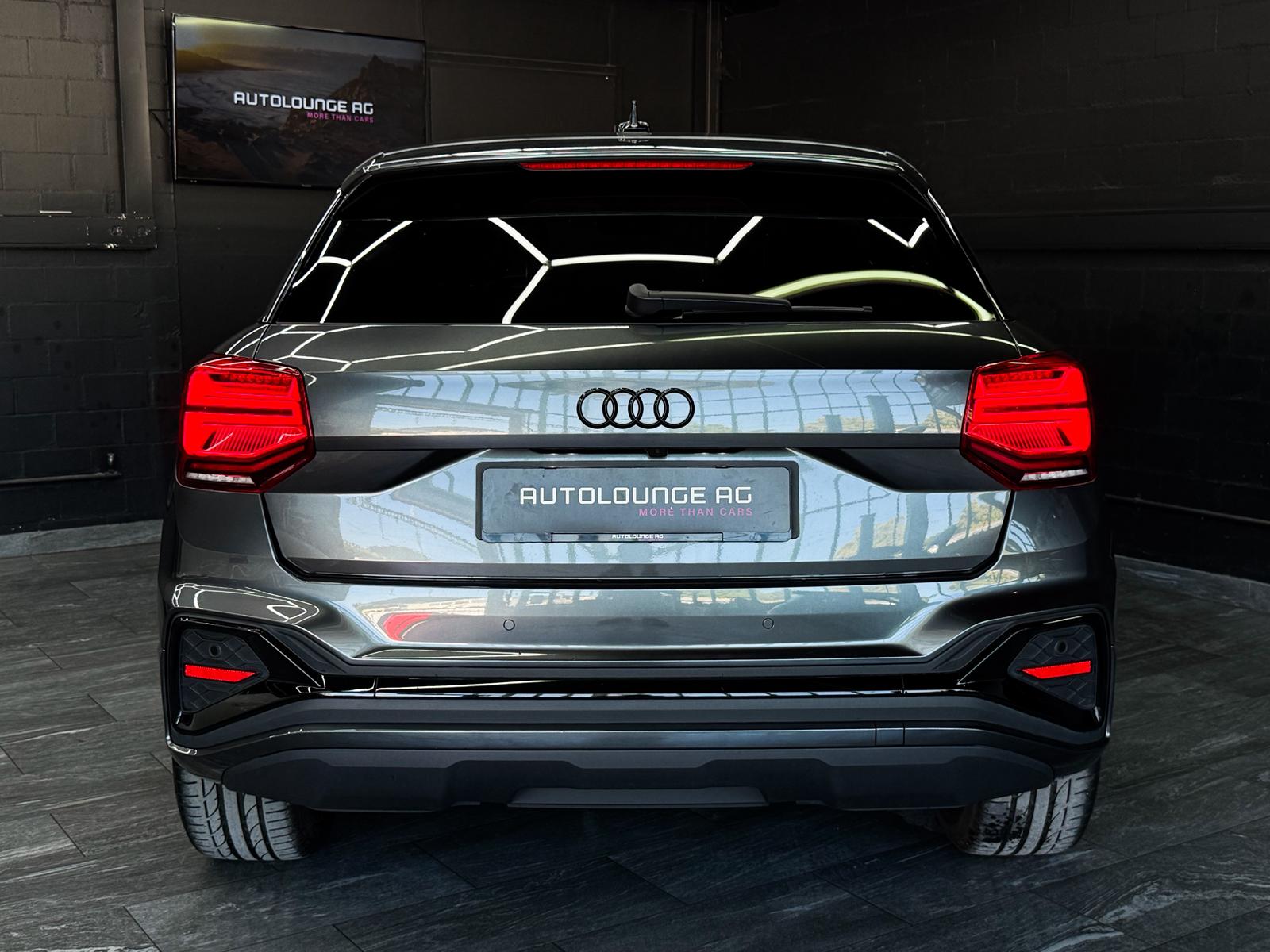 AUDI Q2 35 TDI S line quattro S-tronic-image-3