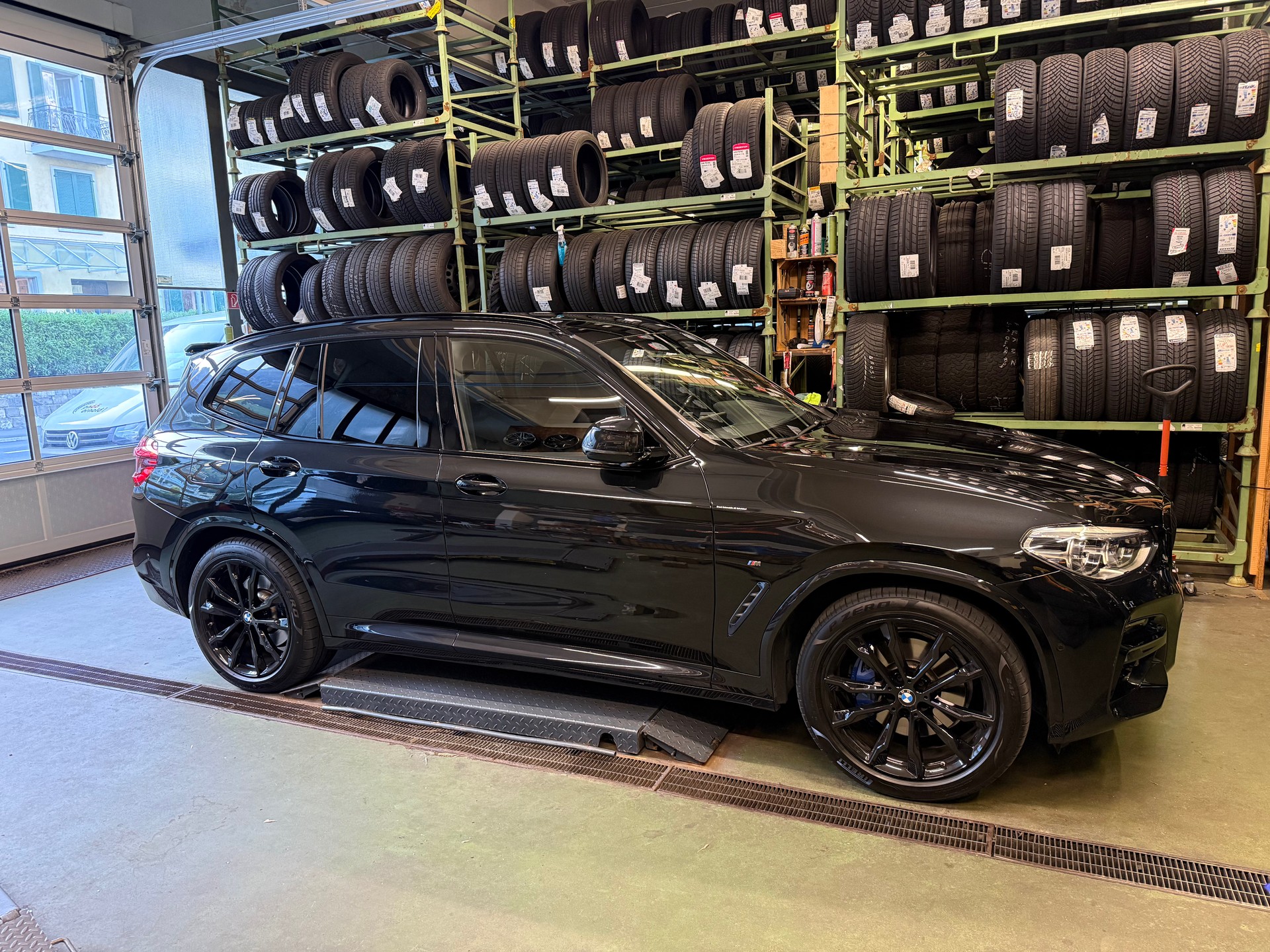 BMW X3 M40i-image-1