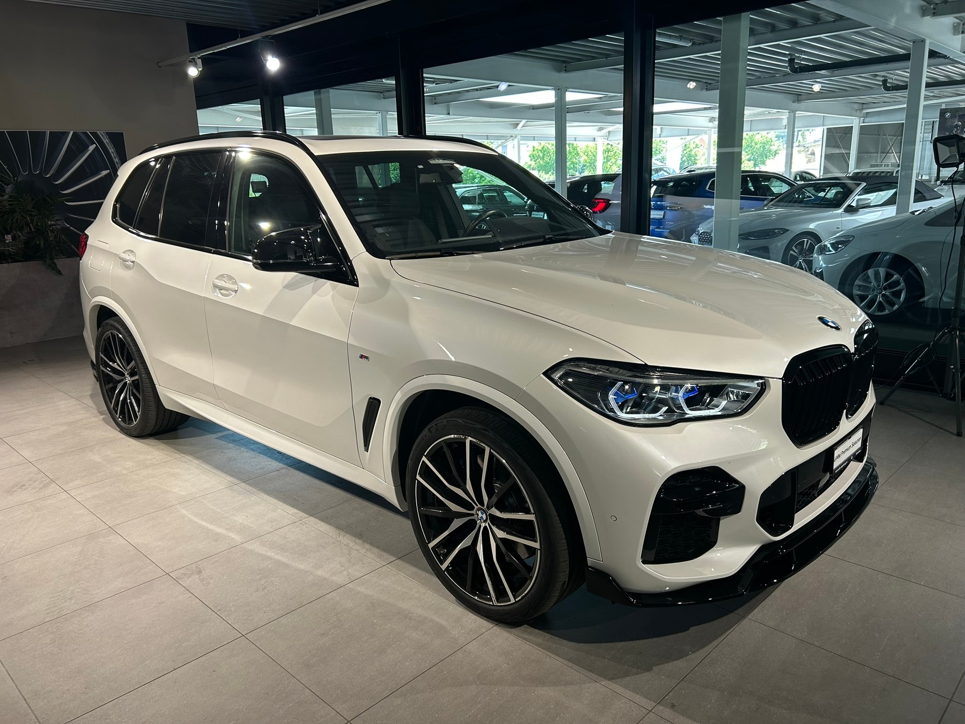 BMW X5 xDrive 48V 40d M Sport Steptronic-image-1