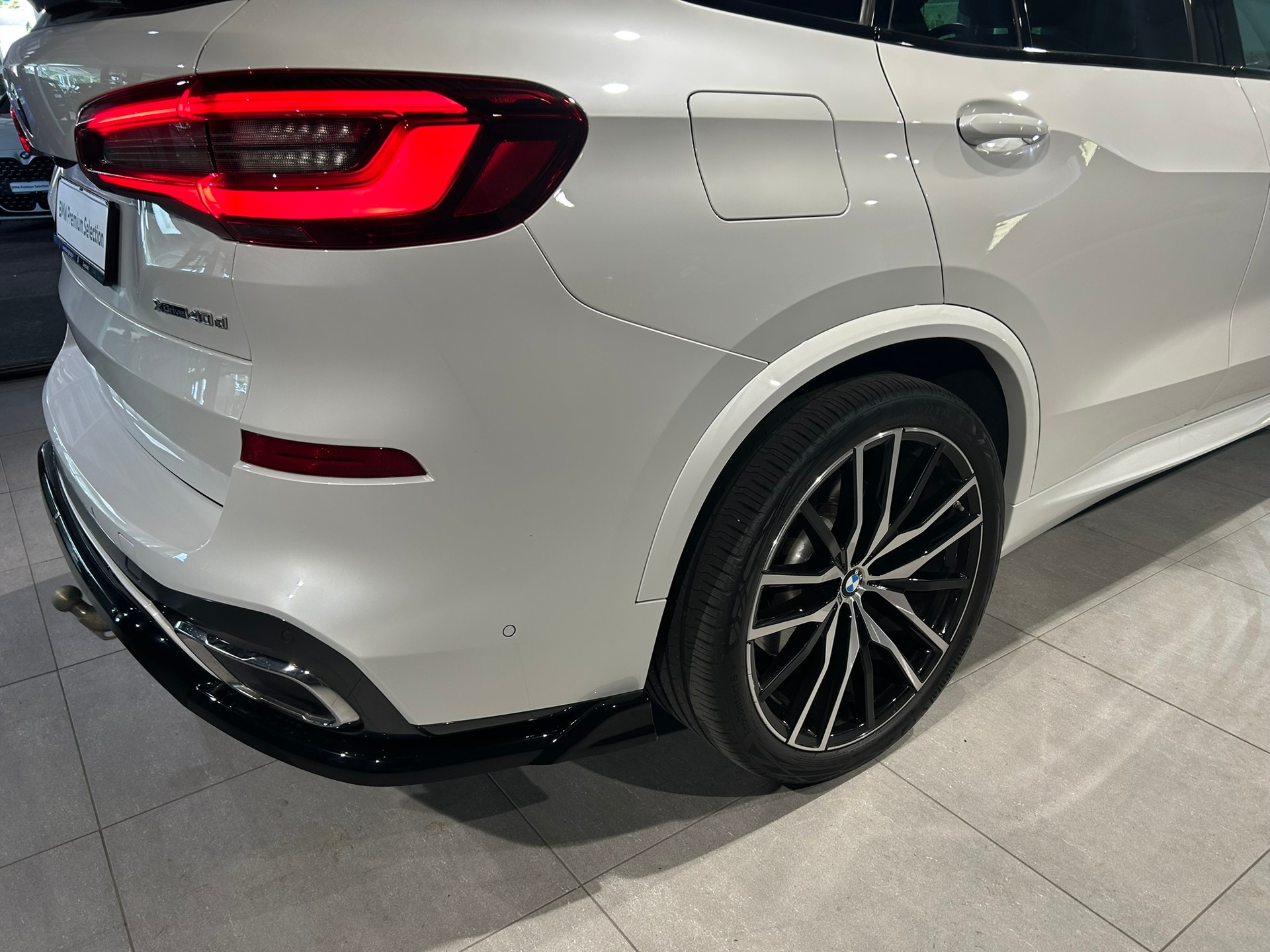 BMW X5 xDrive 48V 40d M Sport Steptronic-image-18