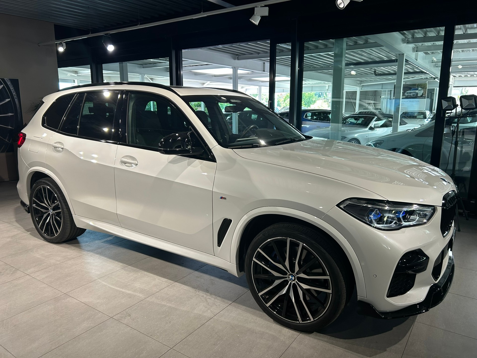 BMW X5 xDrive 48V 40d M Sport Steptronic-image-3