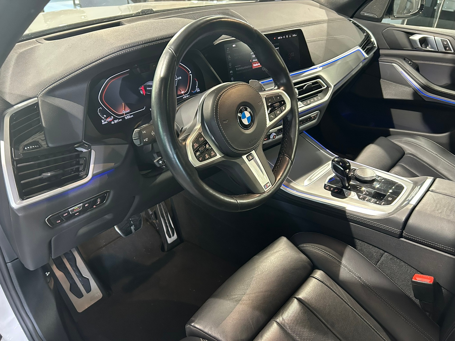 BMW X5 xDrive 48V 40d M Sport Steptronic-image-29