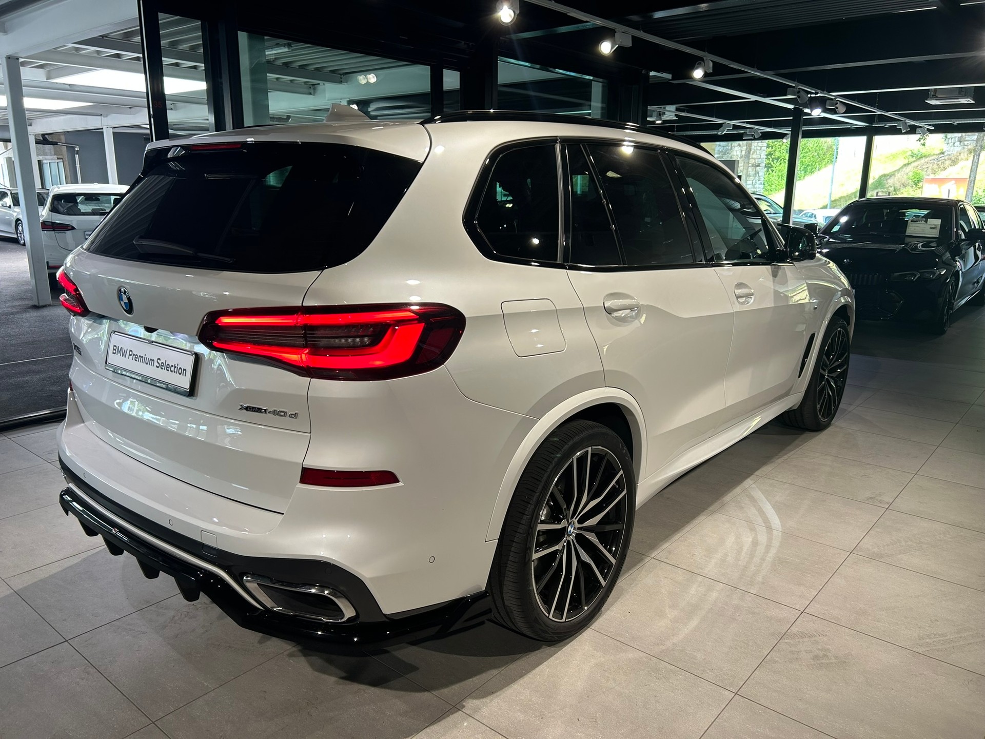 BMW X5 xDrive 48V 40d M Sport Steptronic-image-10