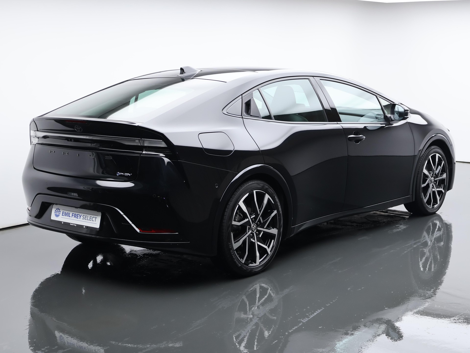 TOYOTA Prius 2.0 Plug-In-Hybrid Premium / Jetzt Leasing ab 0.99% oder Cash-Prämie CHF 3'000.00-image-6