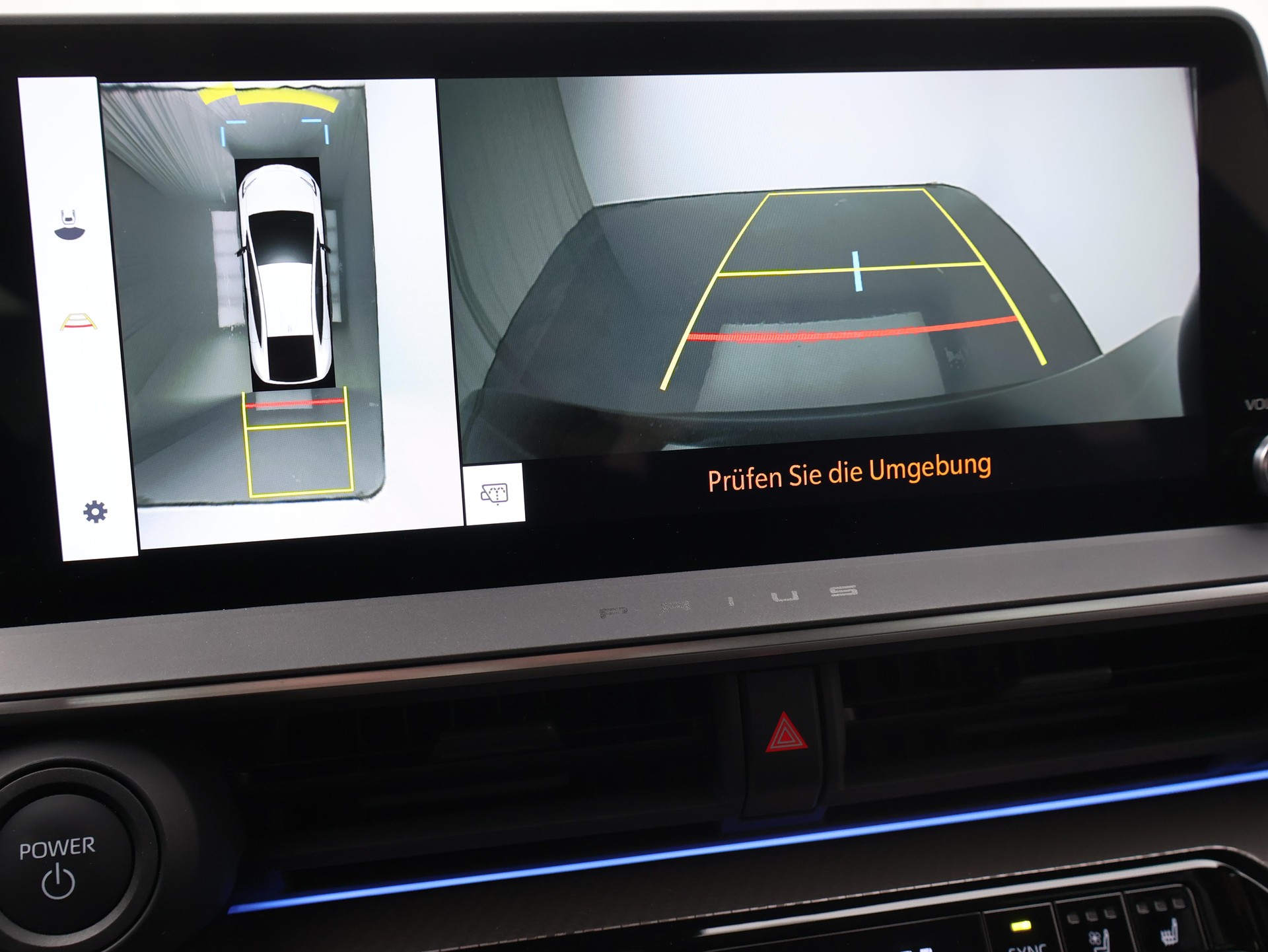 TOYOTA Prius 2.0 Plug-In-Hybrid Premium / Jetzt Leasing ab 0.99% oder Cash-Prämie CHF 3'000.00-image-12