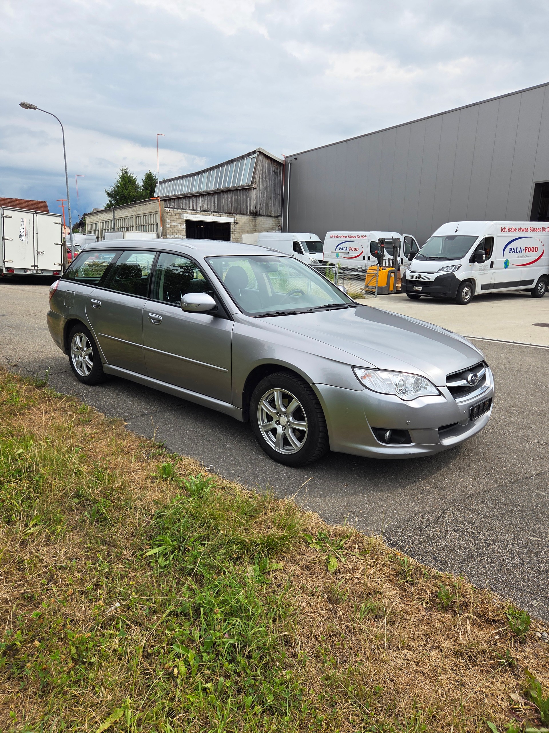 SUBARU Legacy 2.0R AWD Celebration-image-2