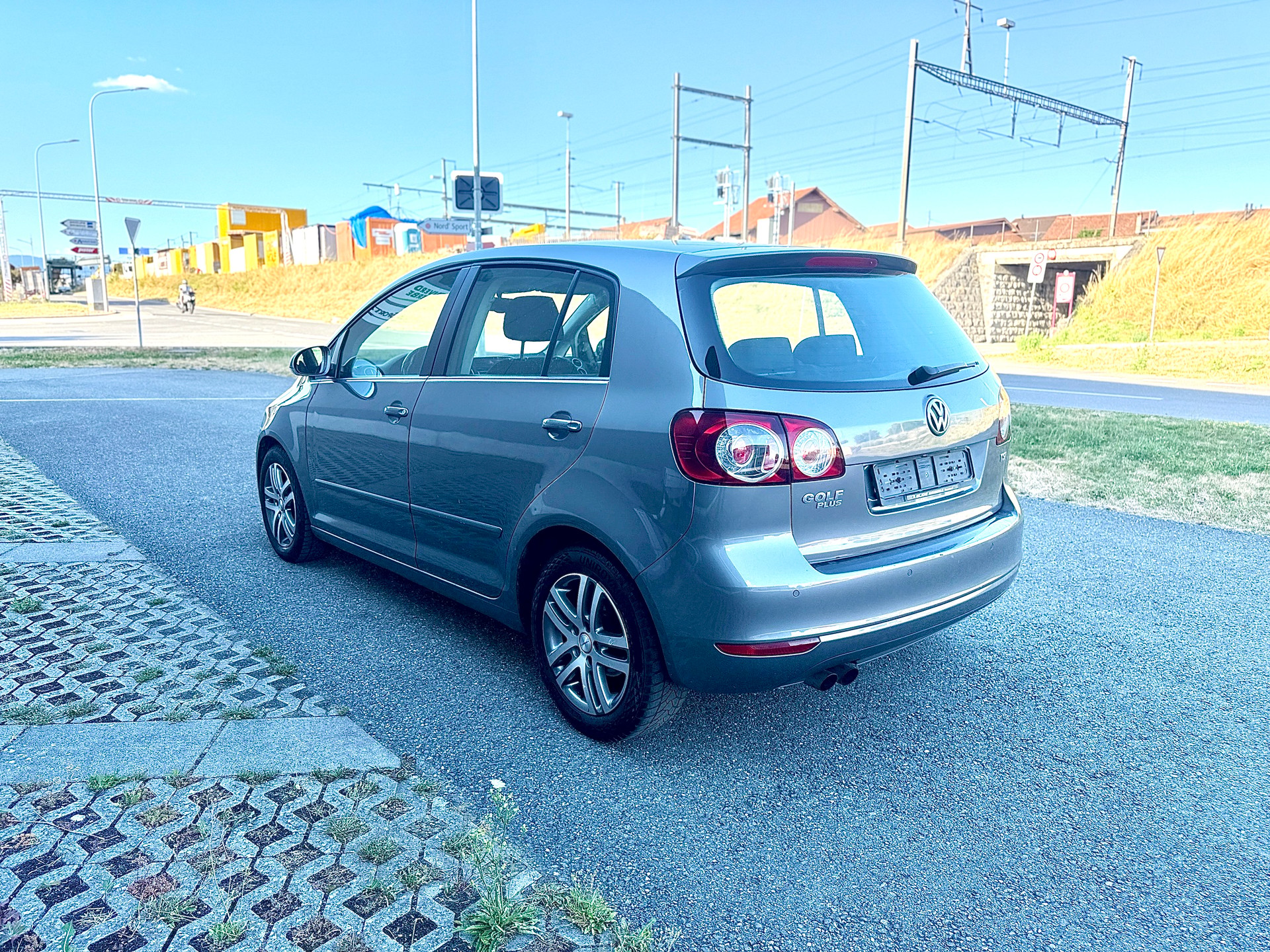VW Golf Plus 1.4 TSI Comfortline DSG-image-4