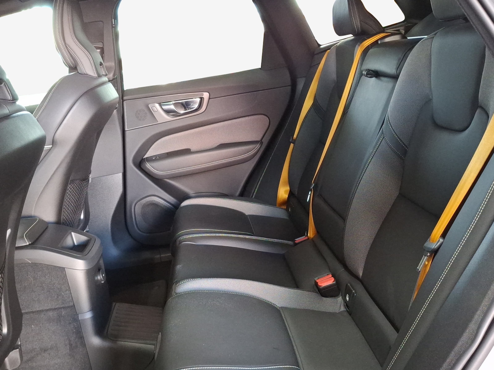 VOLVO XC60 T8 eAWD PluginHybrid Polestar Geartronic-image-12