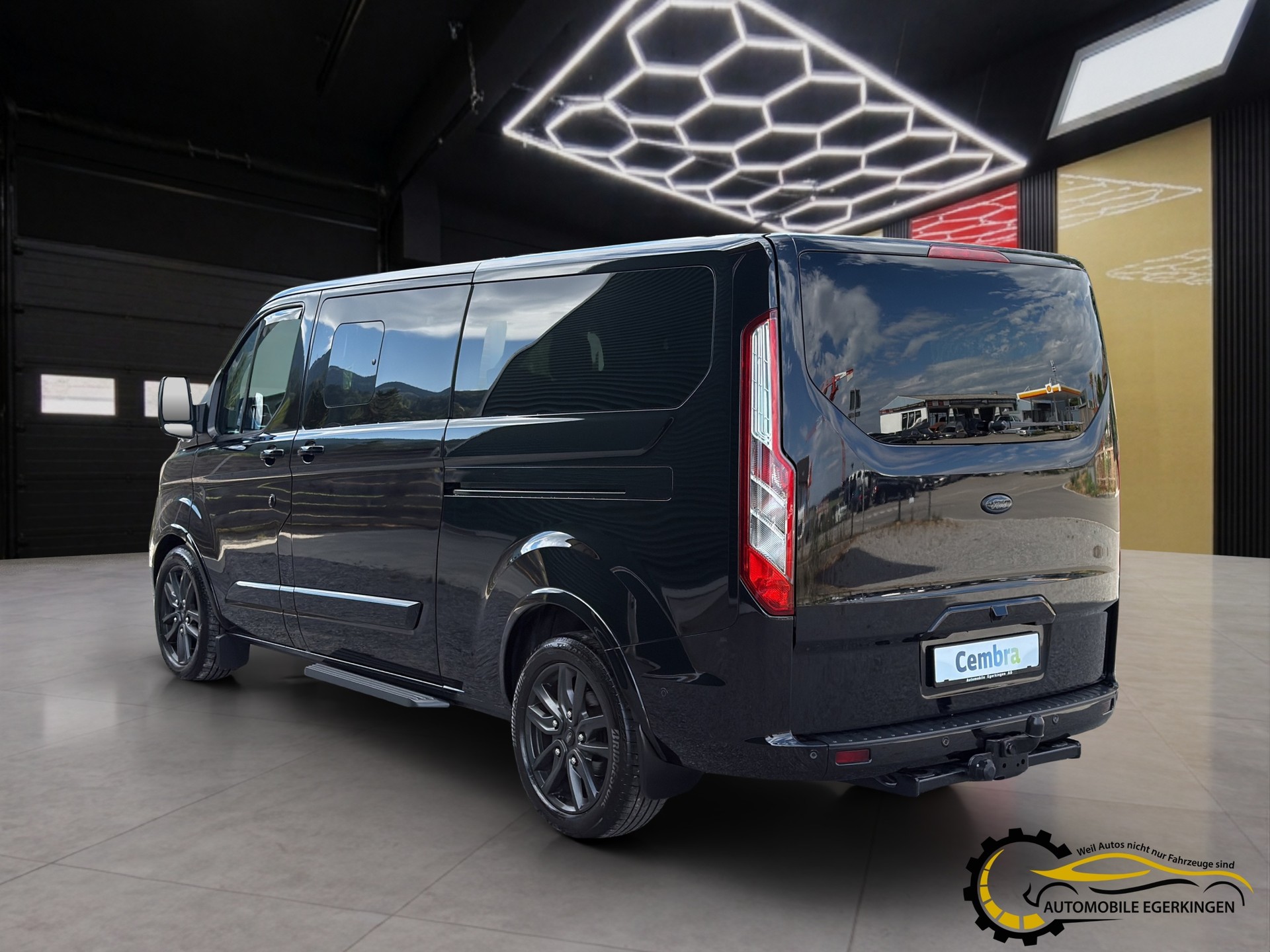 FORD Tourneo Custom 320 L2H1 Titanium X A-image-6