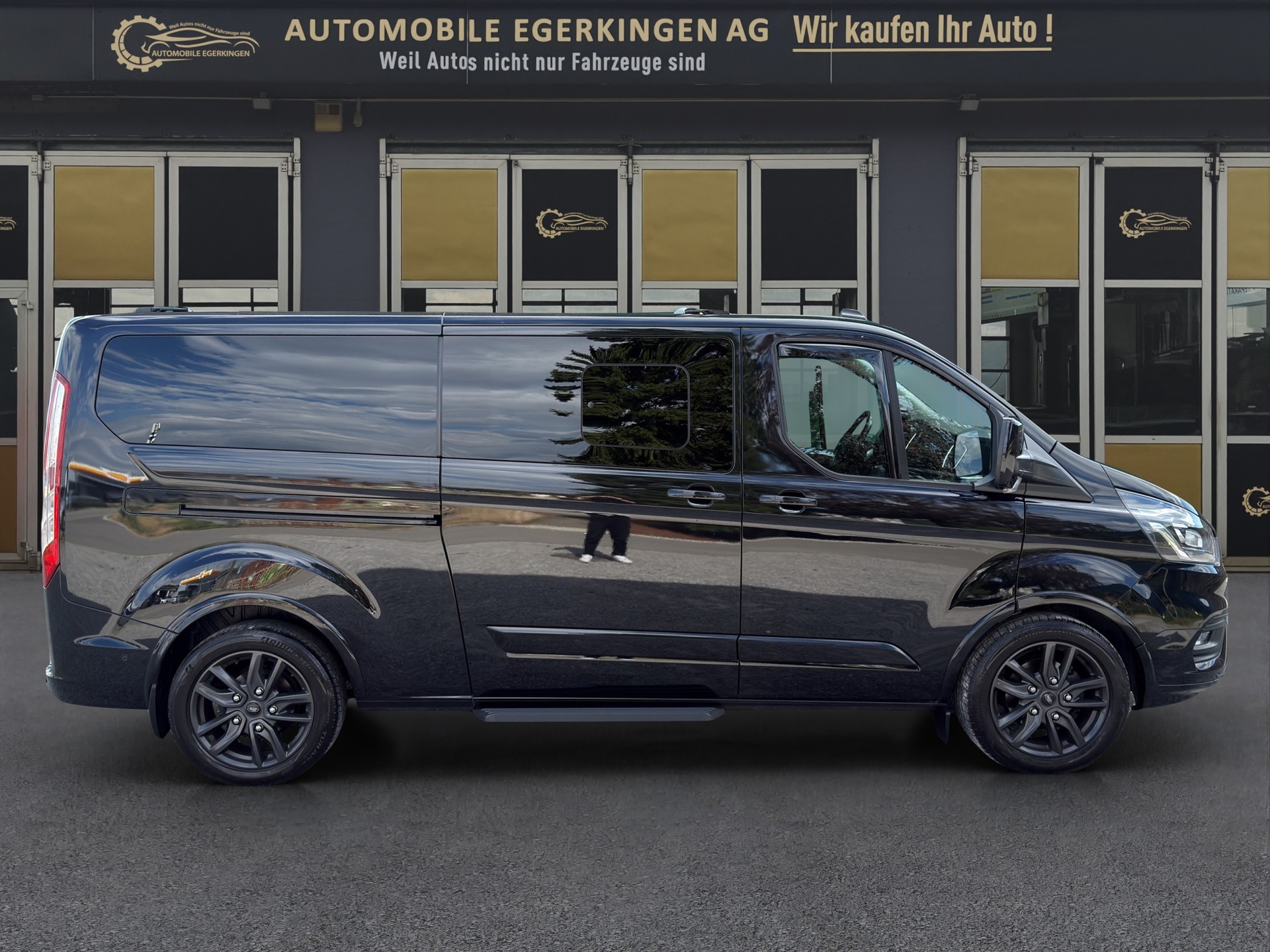 FORD Tourneo Custom 320 L2H1 Titanium X A-image-3