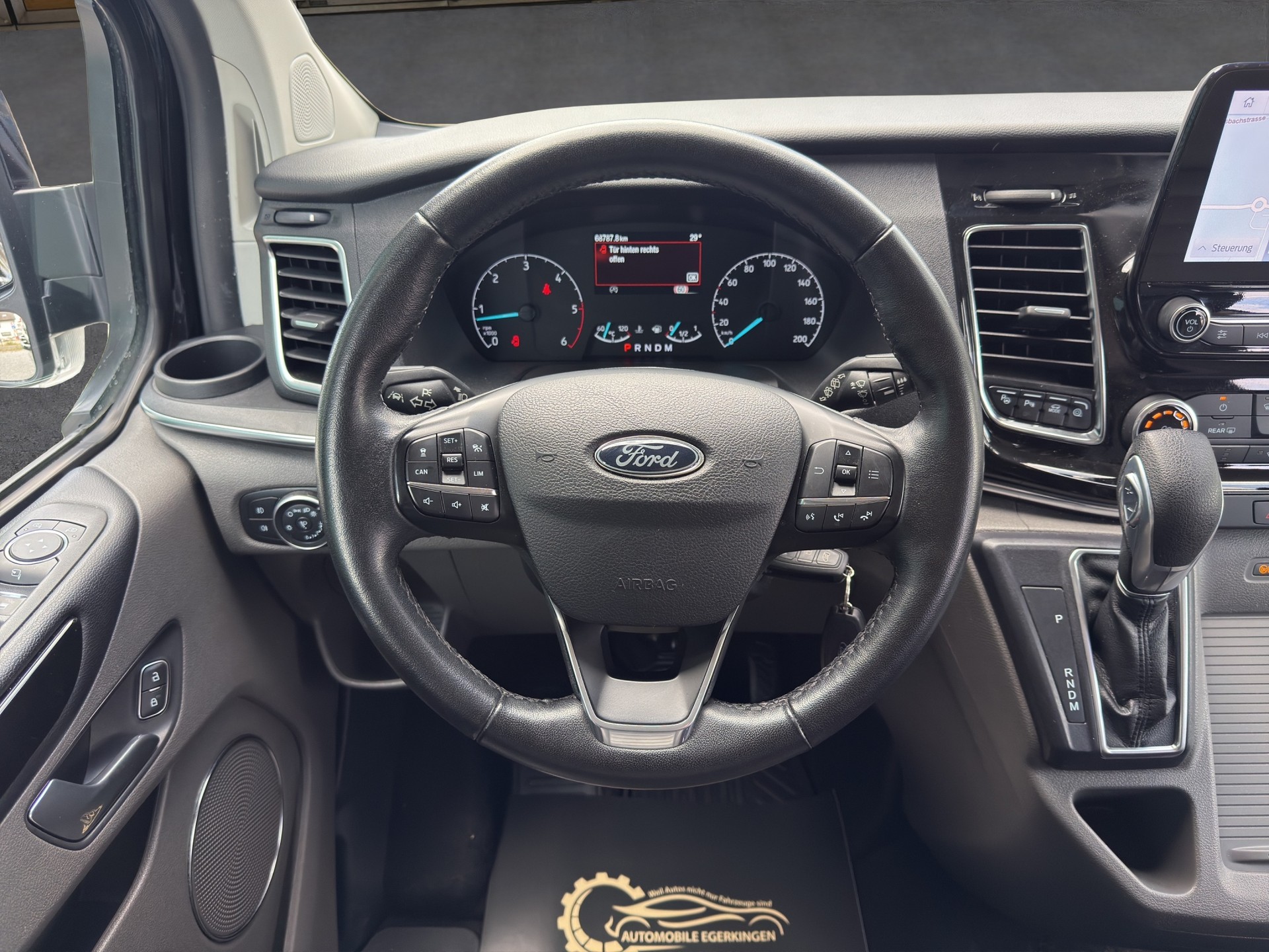 FORD Tourneo Custom 320 L2H1 Titanium X A-image-11